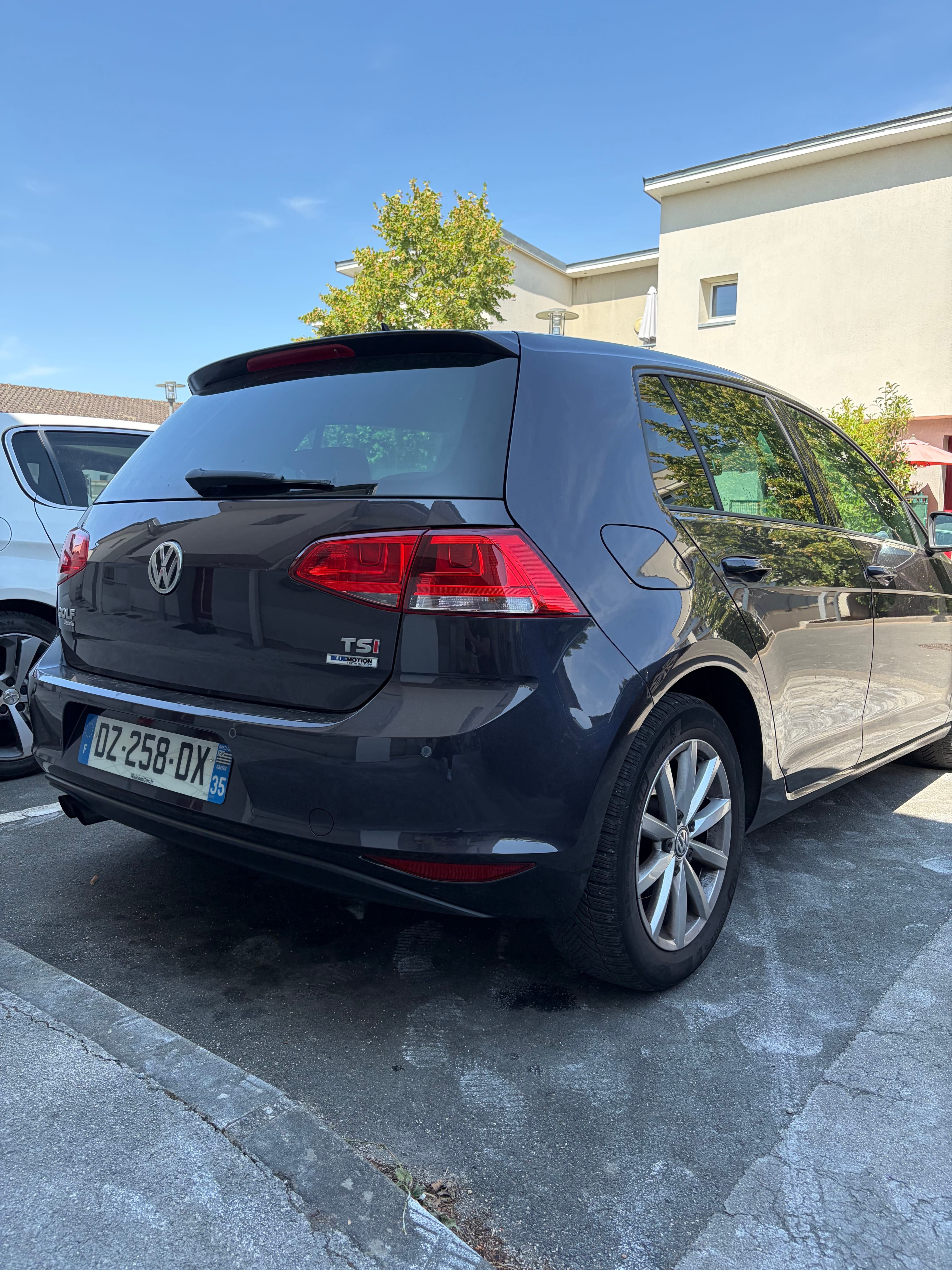 Volkswagen Golf TSI 1.4 L TSI Essence avec Climatisation