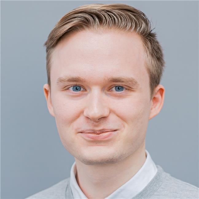 André