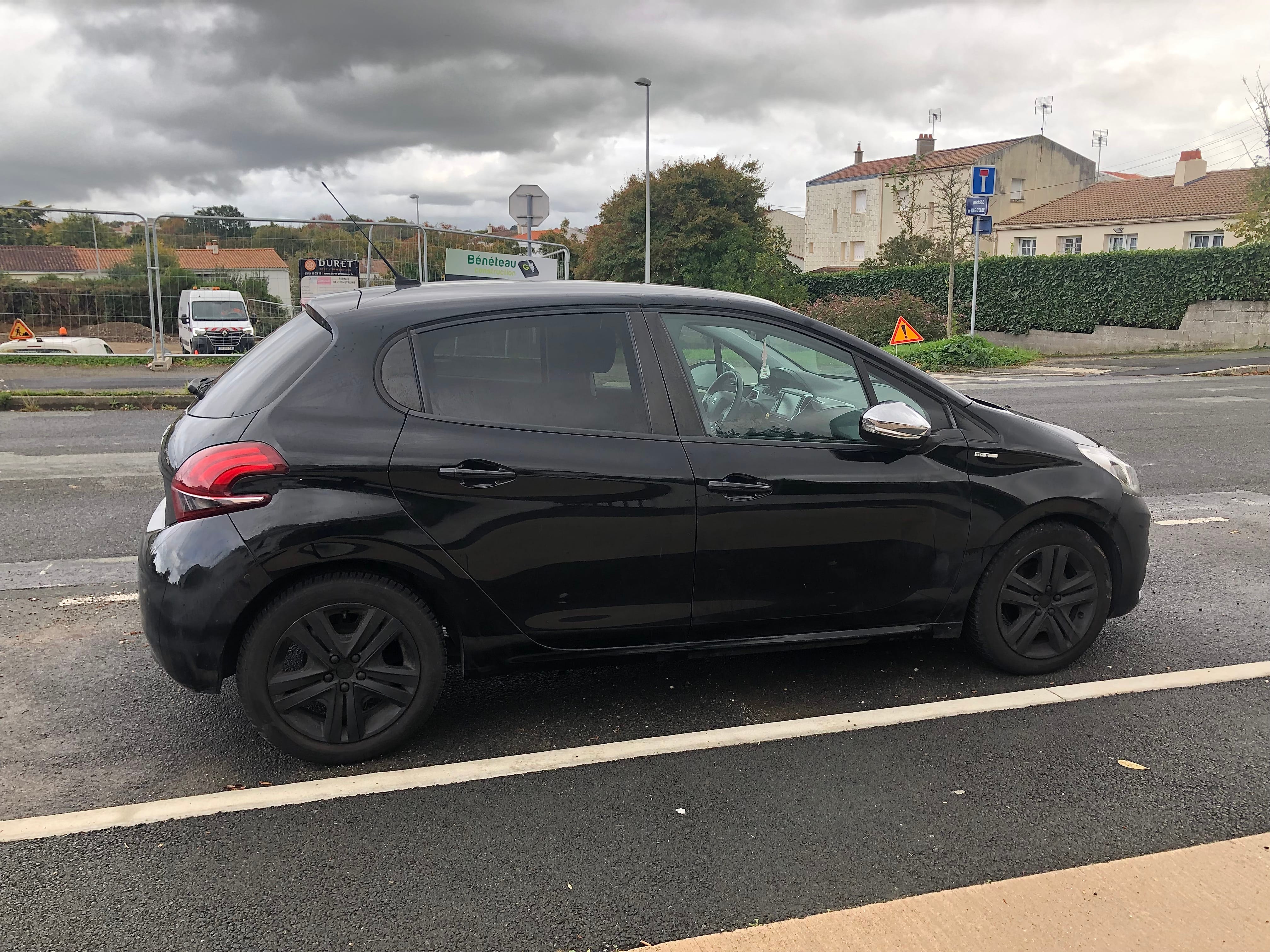 Peugeot 208 avec Climatisation