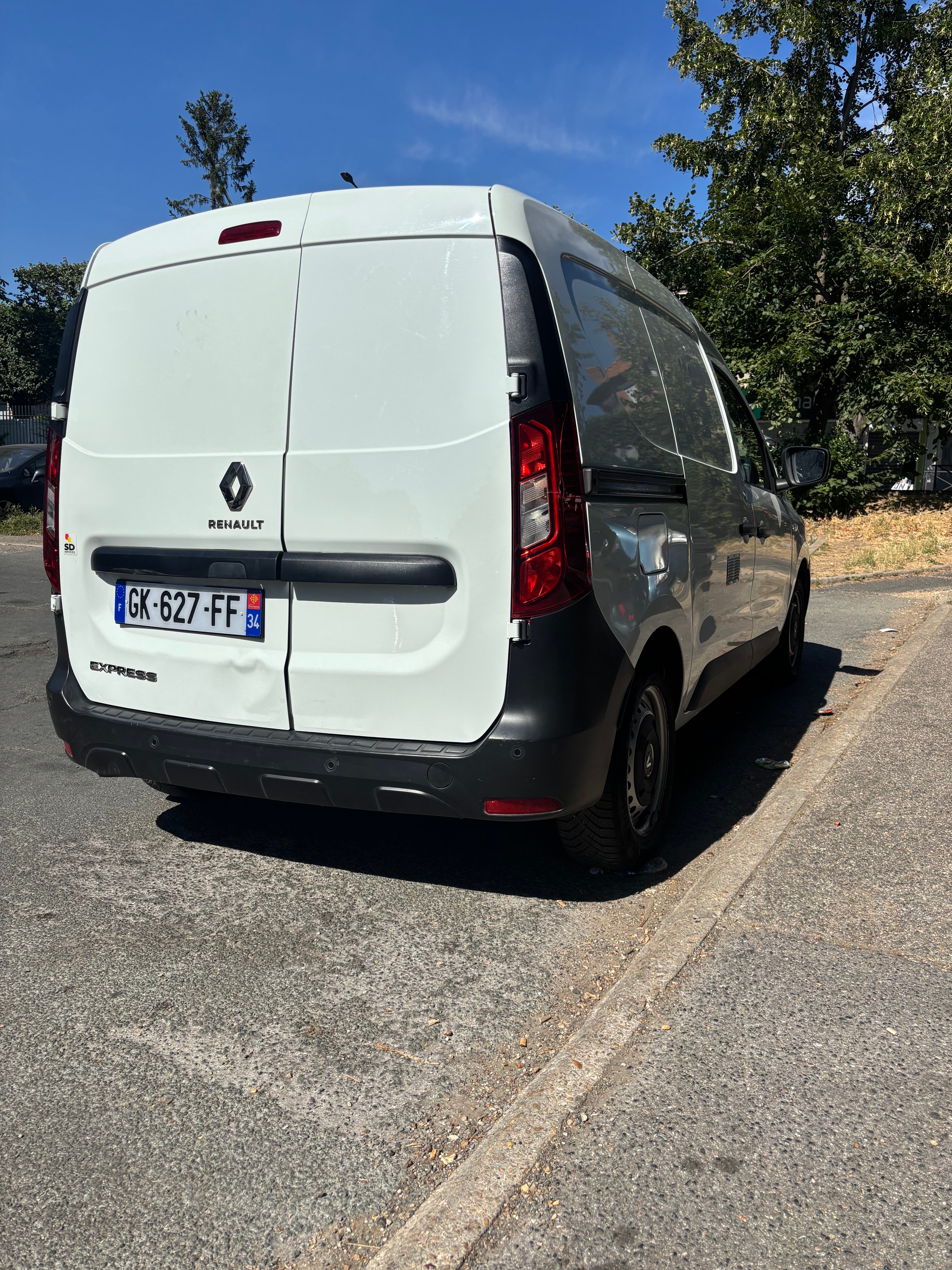 Renault Express met Cruise control