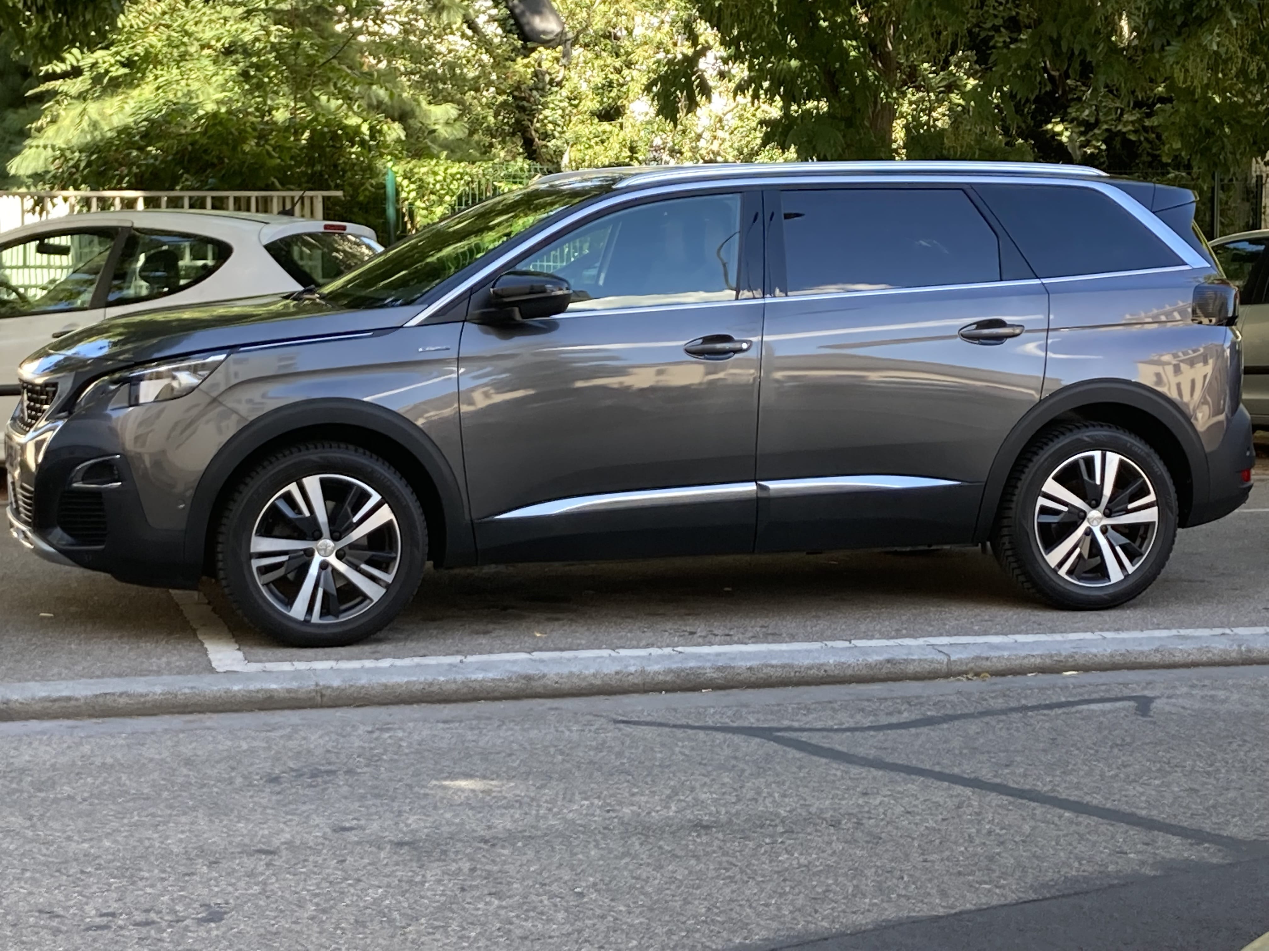 Peugeot 5008 7 places avec Climatisation