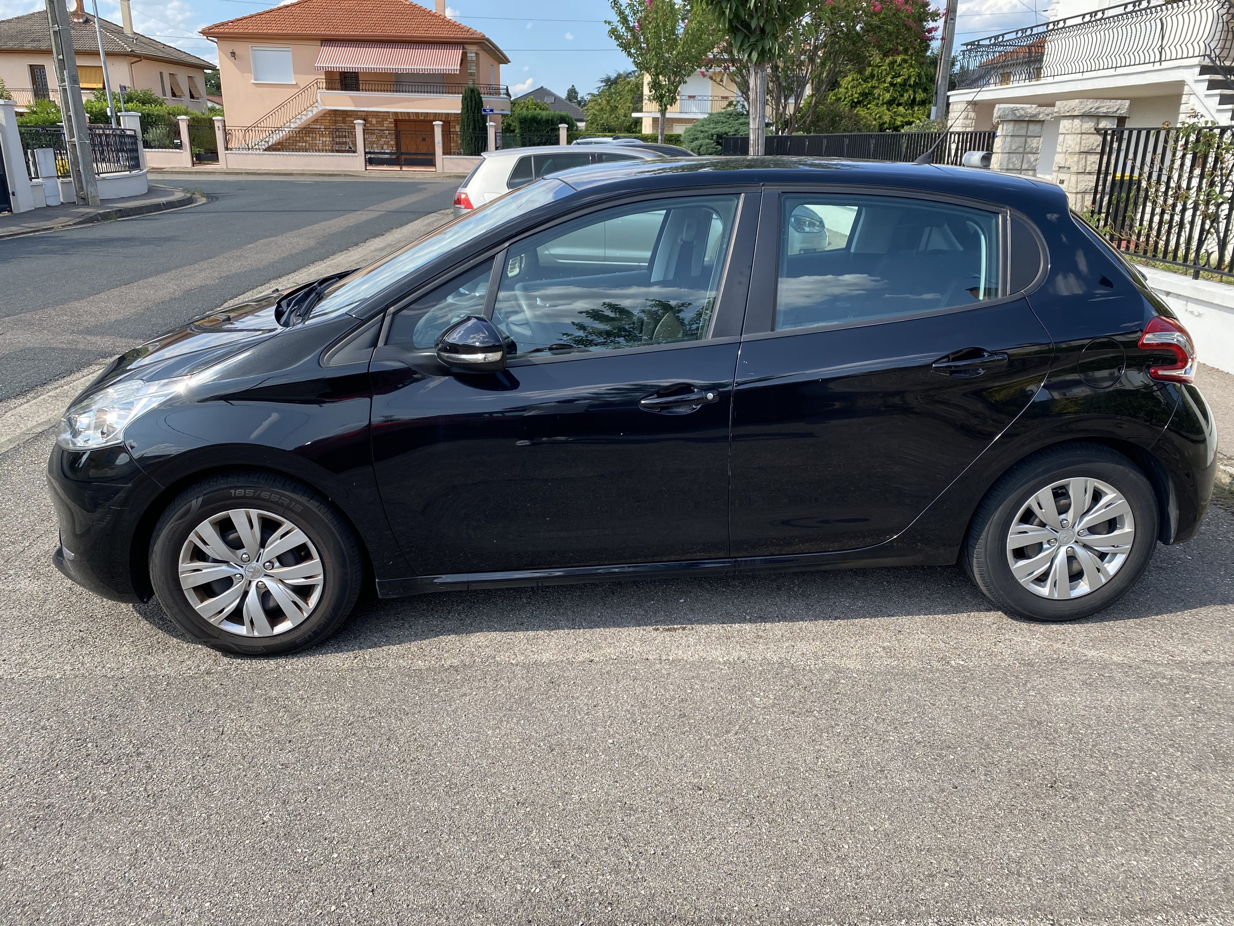 Peugeot 208 avec Climatisation