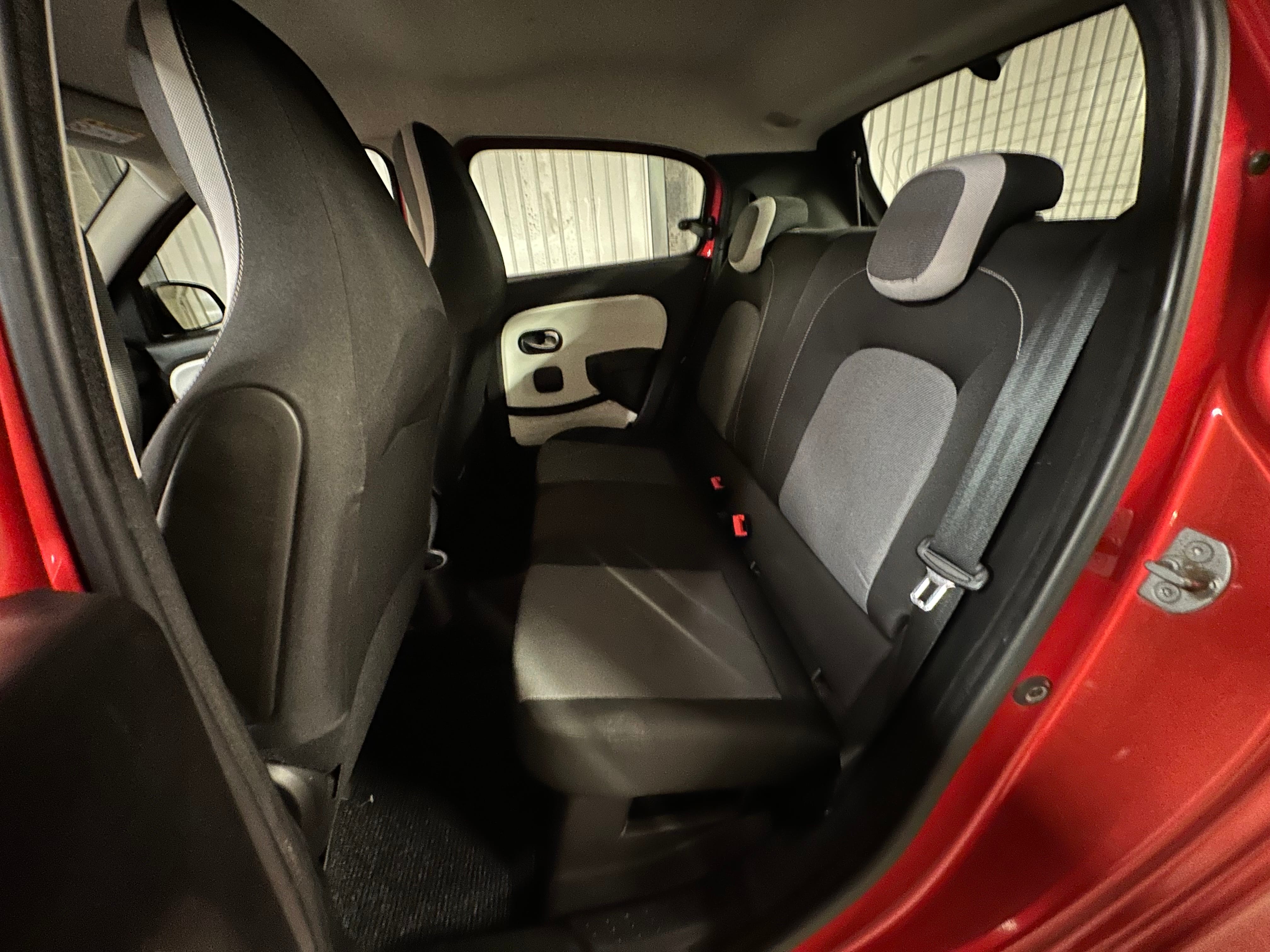 Renault Twingo avec Entrée audio / iPod