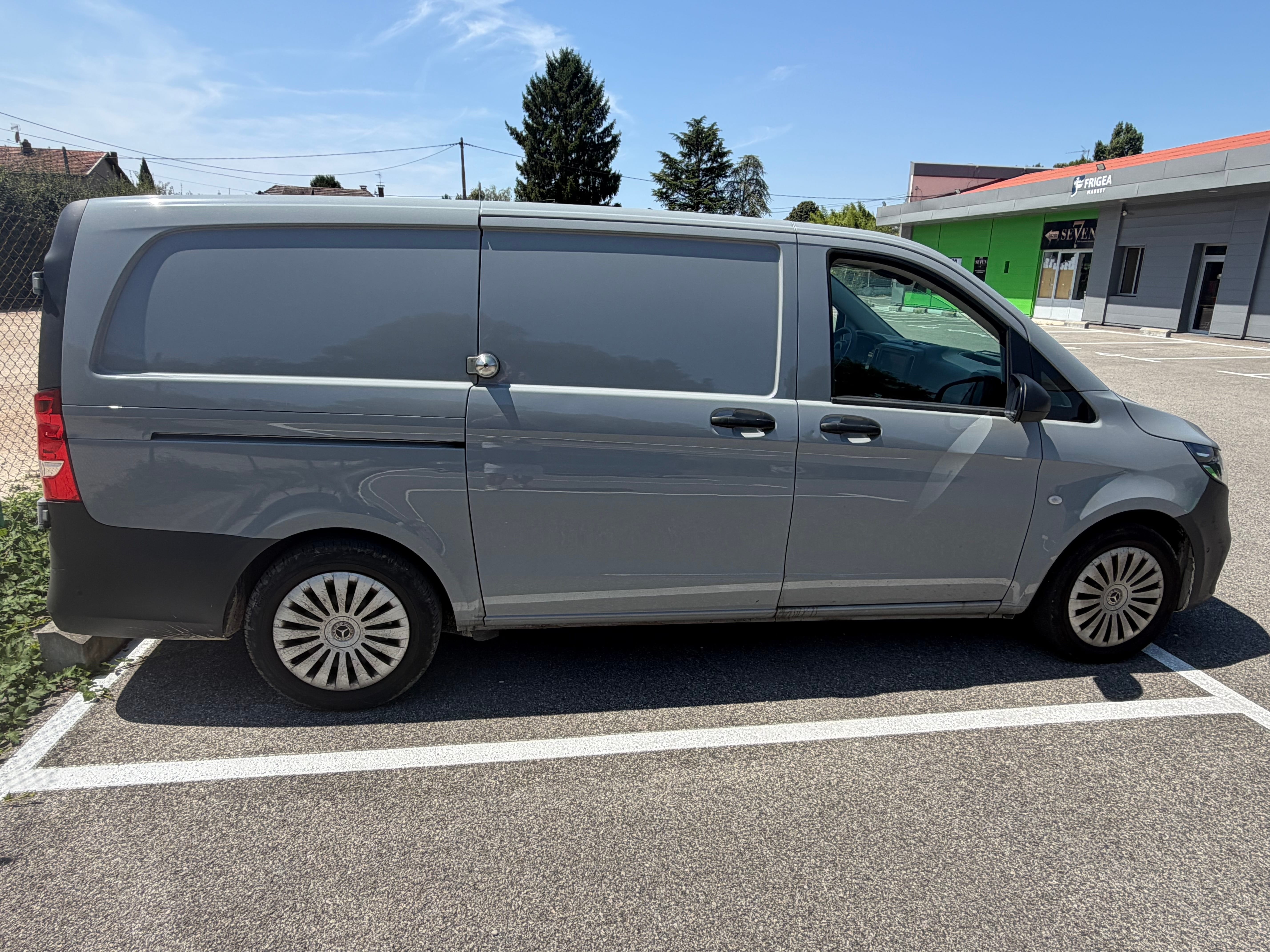 Mercedes-Benz Vito avec Climatisation