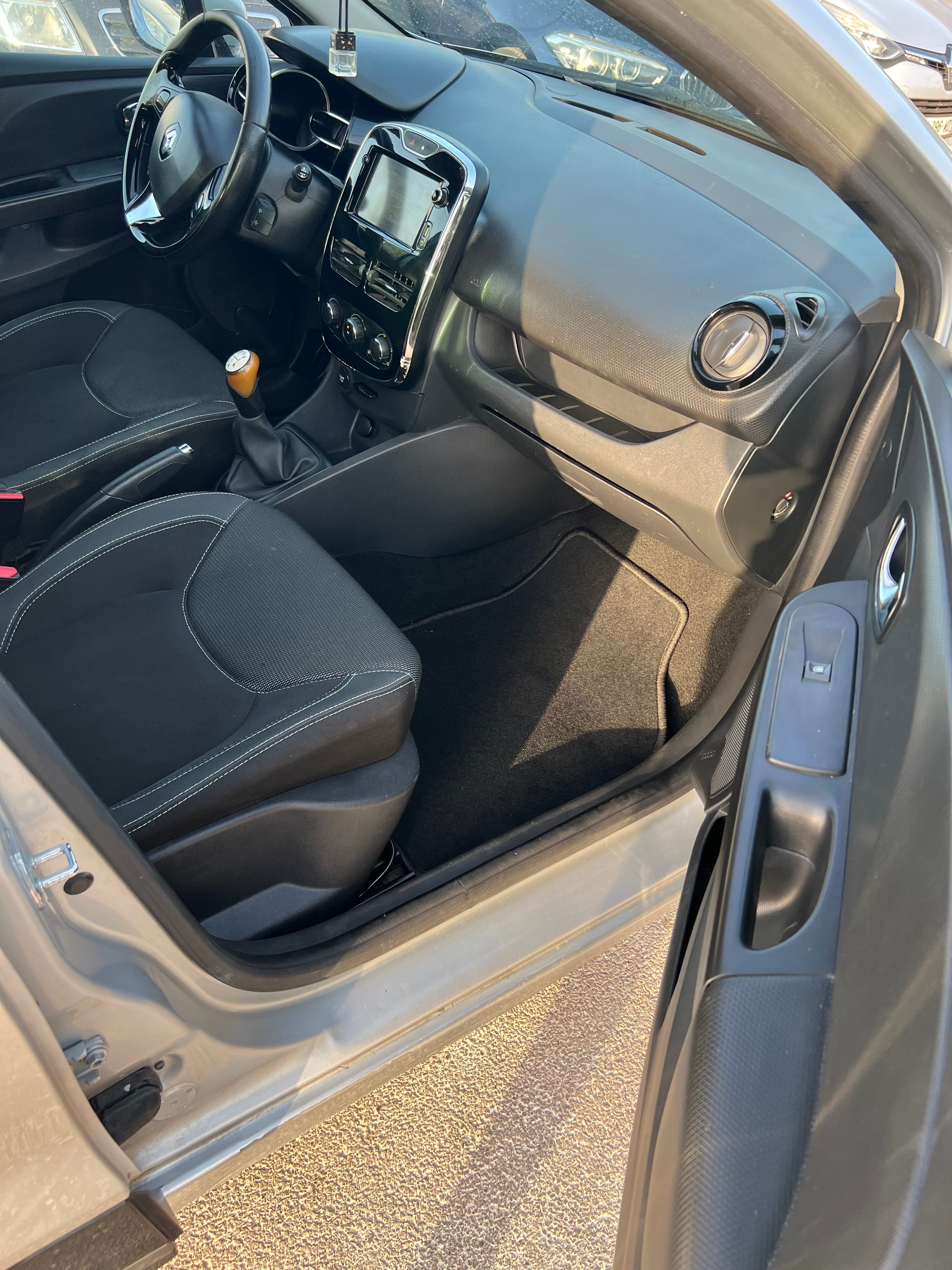 Renault Clio avec Régulateur de vitesse