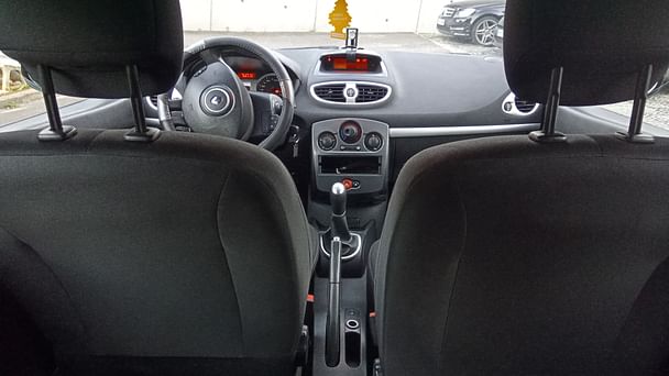 Renault Clio III Alizé avec Siège bébé