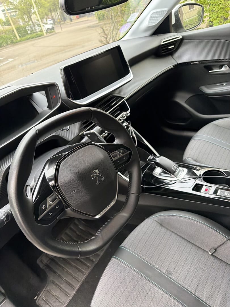 Peugeot 208 avec Régulateur de vitesse