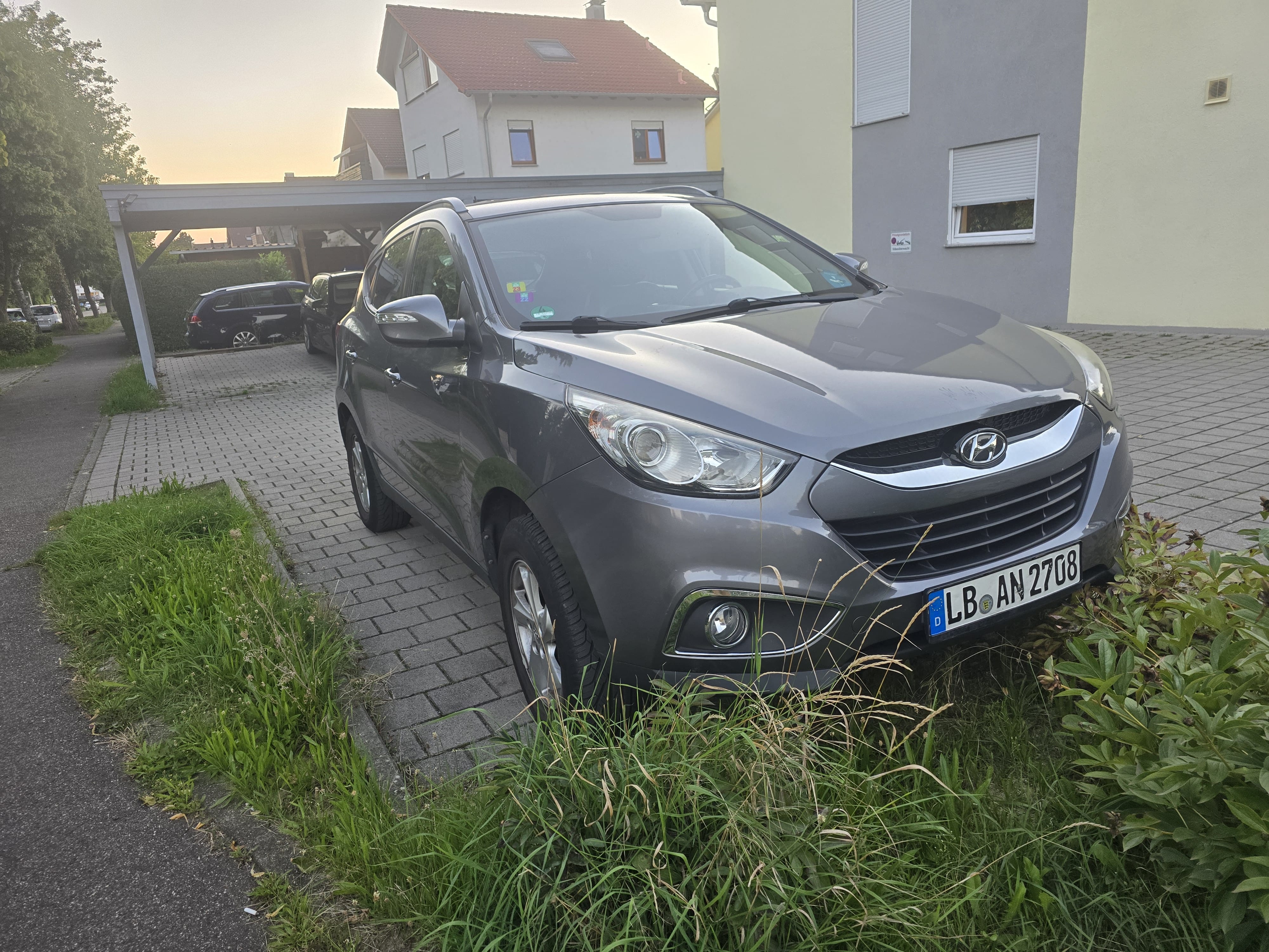 Hyundai iX35 mit Dachbox