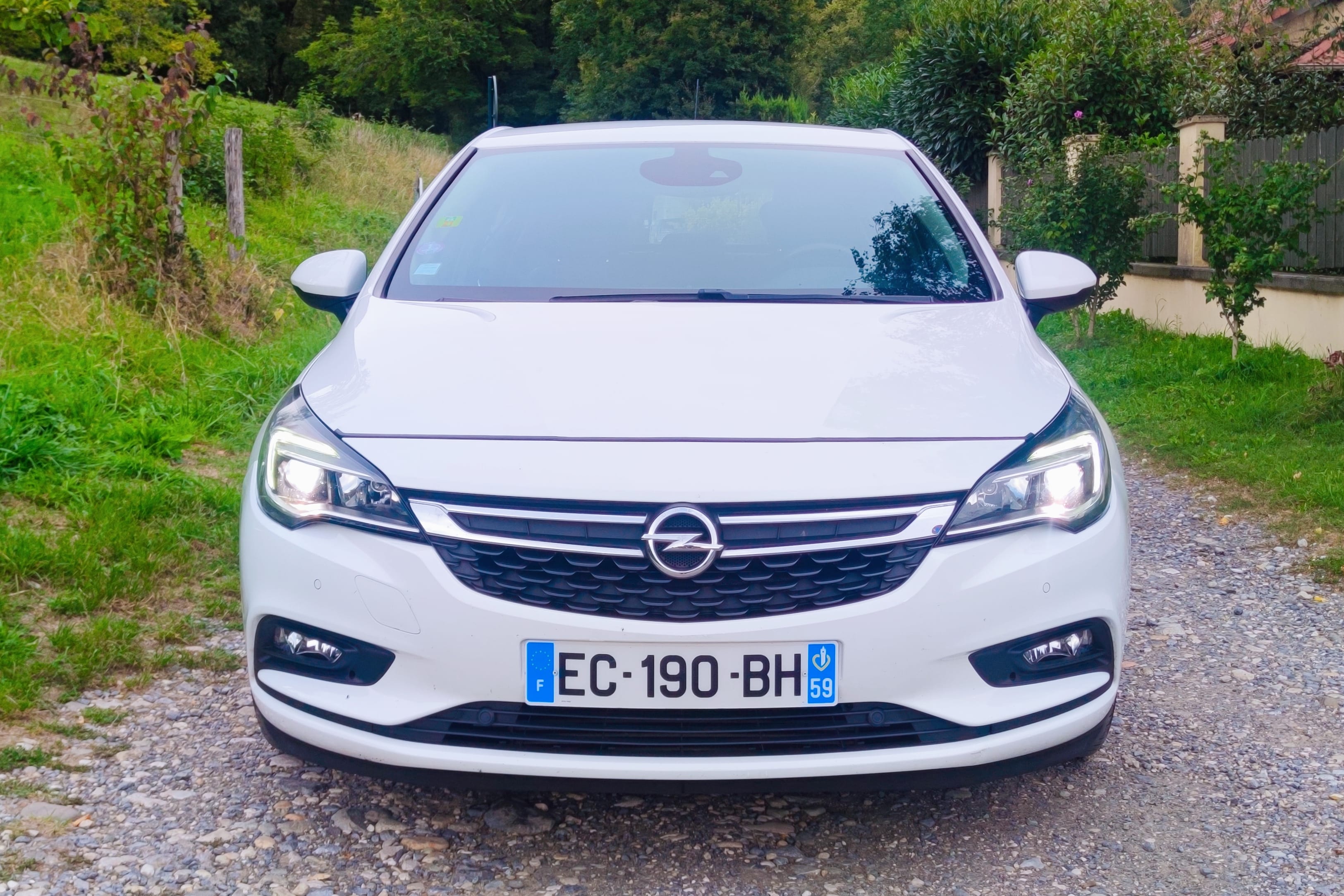 Opel Astra Innovation avec Pneus neige