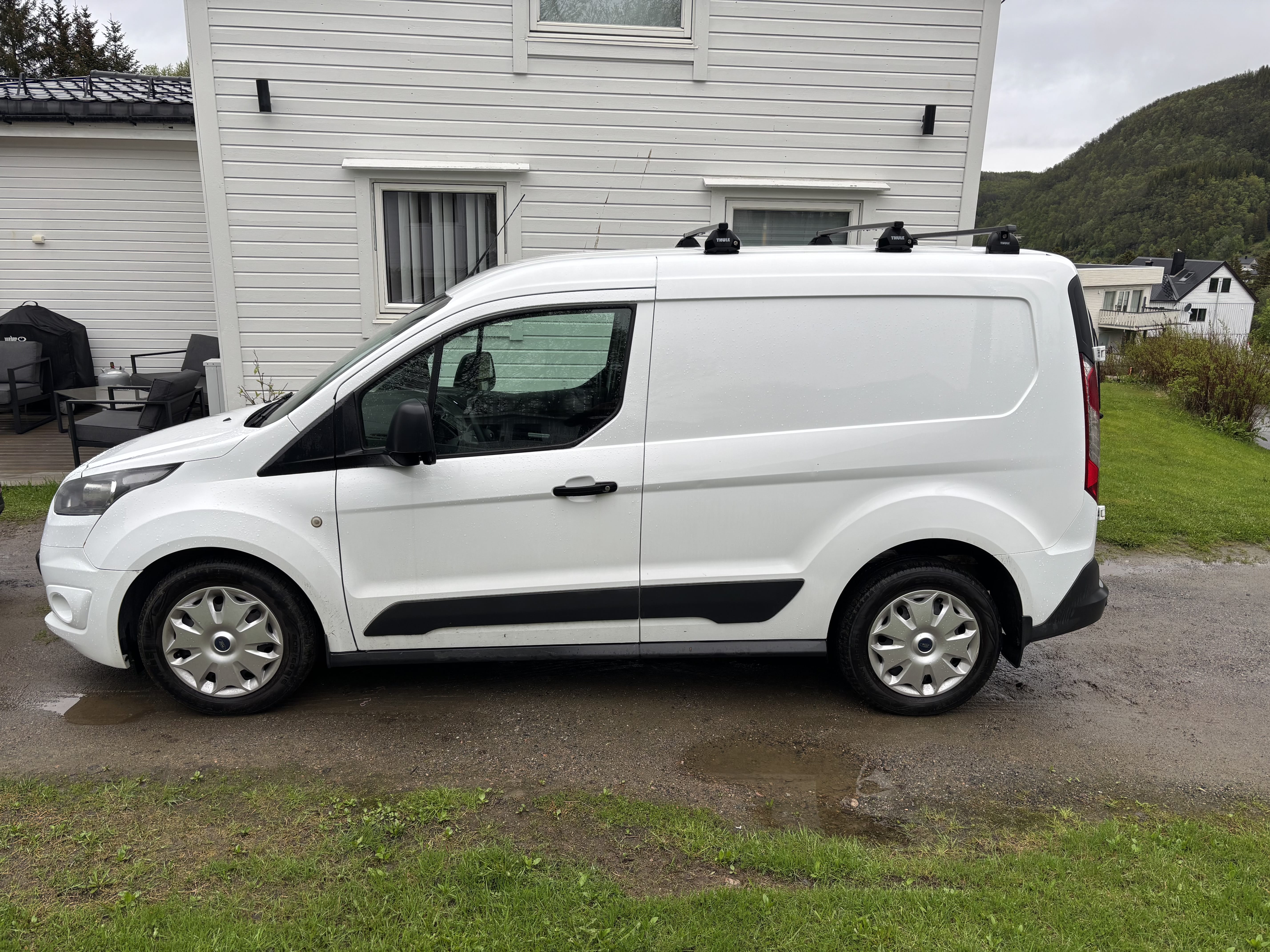 Ford Transit 150 med Bluetooth audio