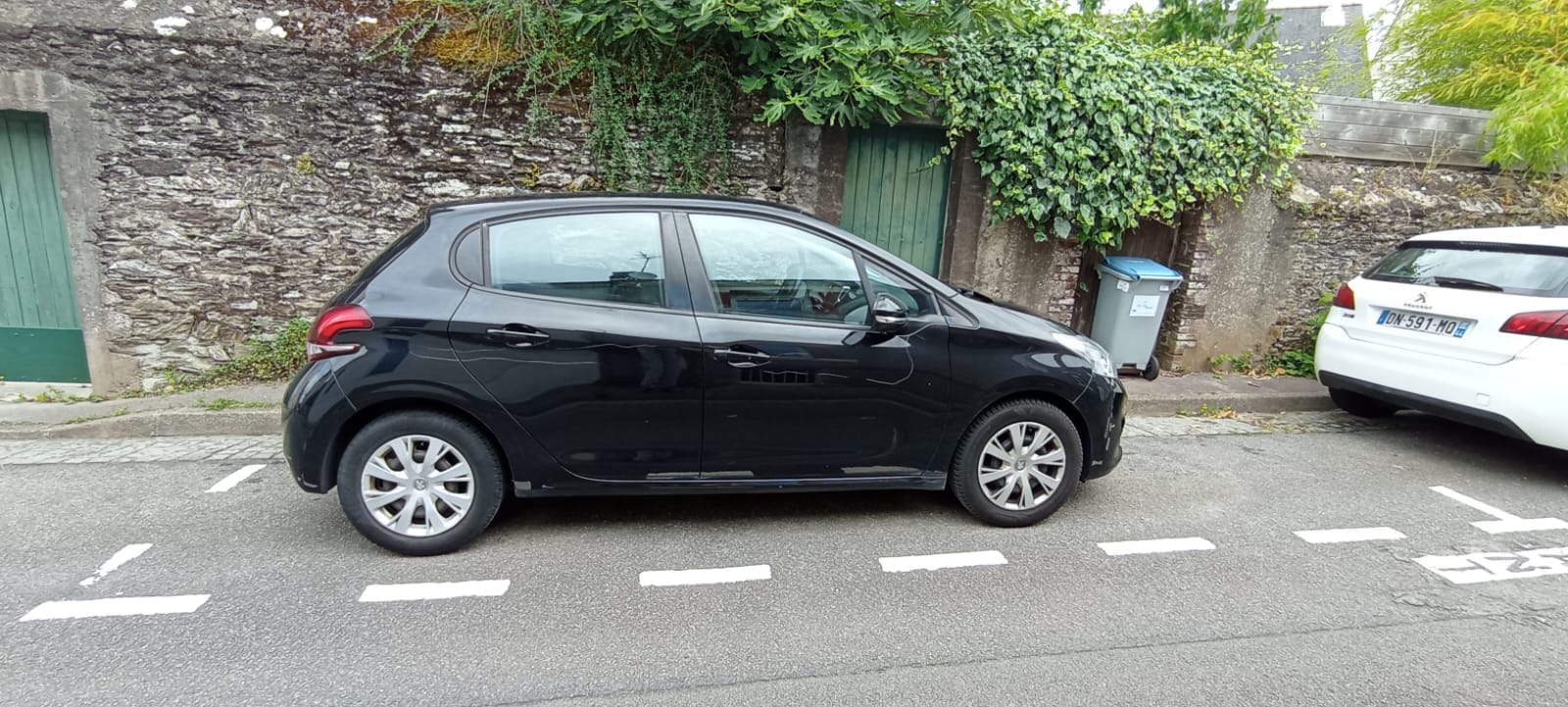 Peugeot 208 con Aire acondicionado