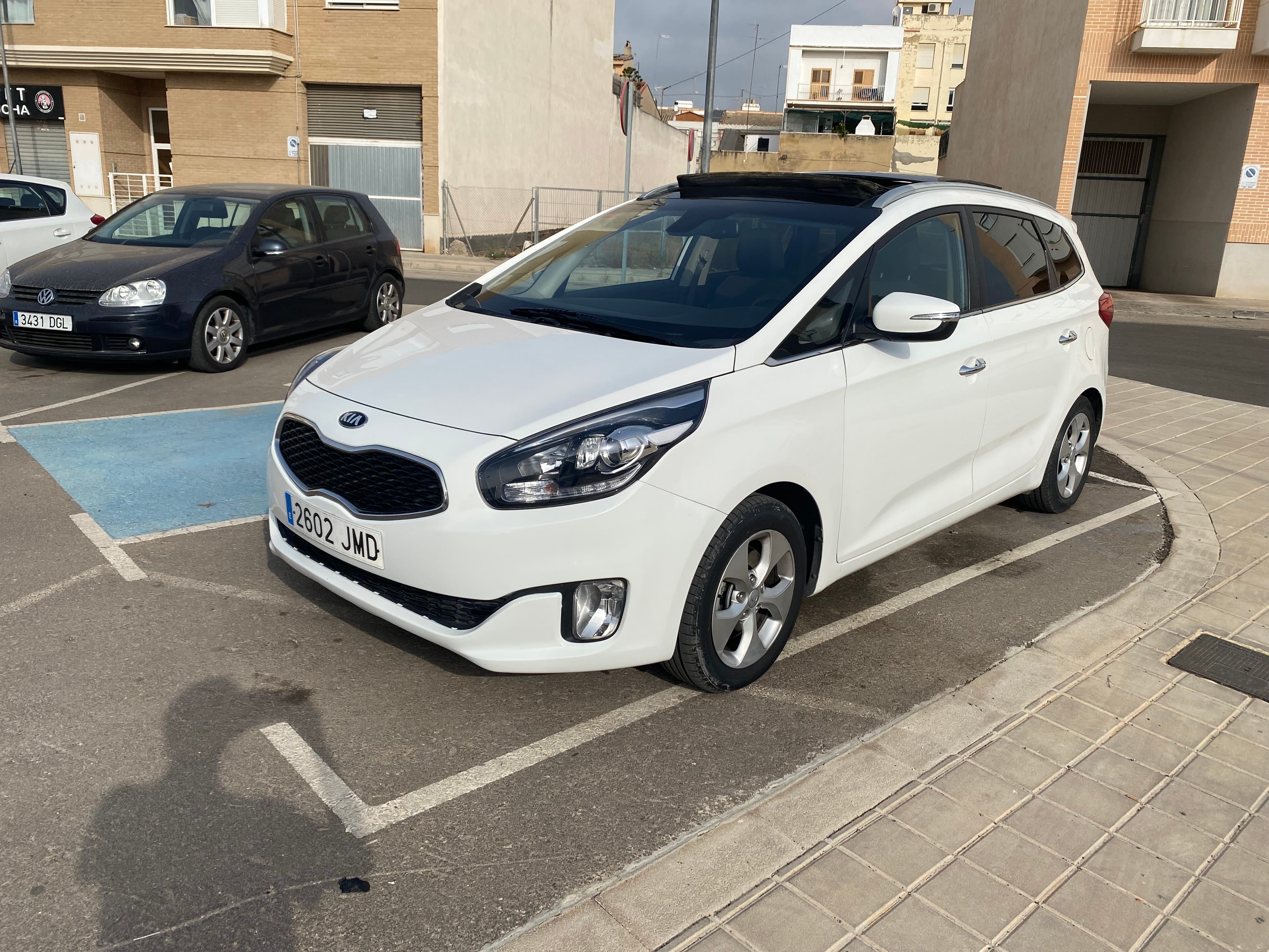 Kia Carens con Aire acondicionado