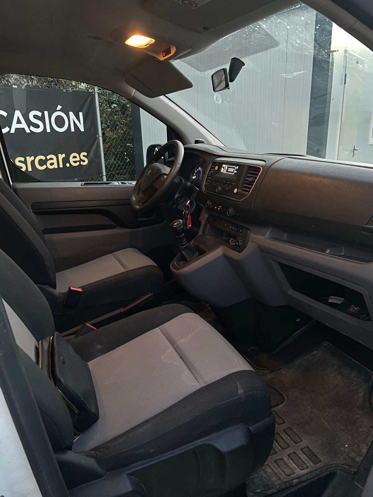 Peugeot Expert Combi con Silla infantil