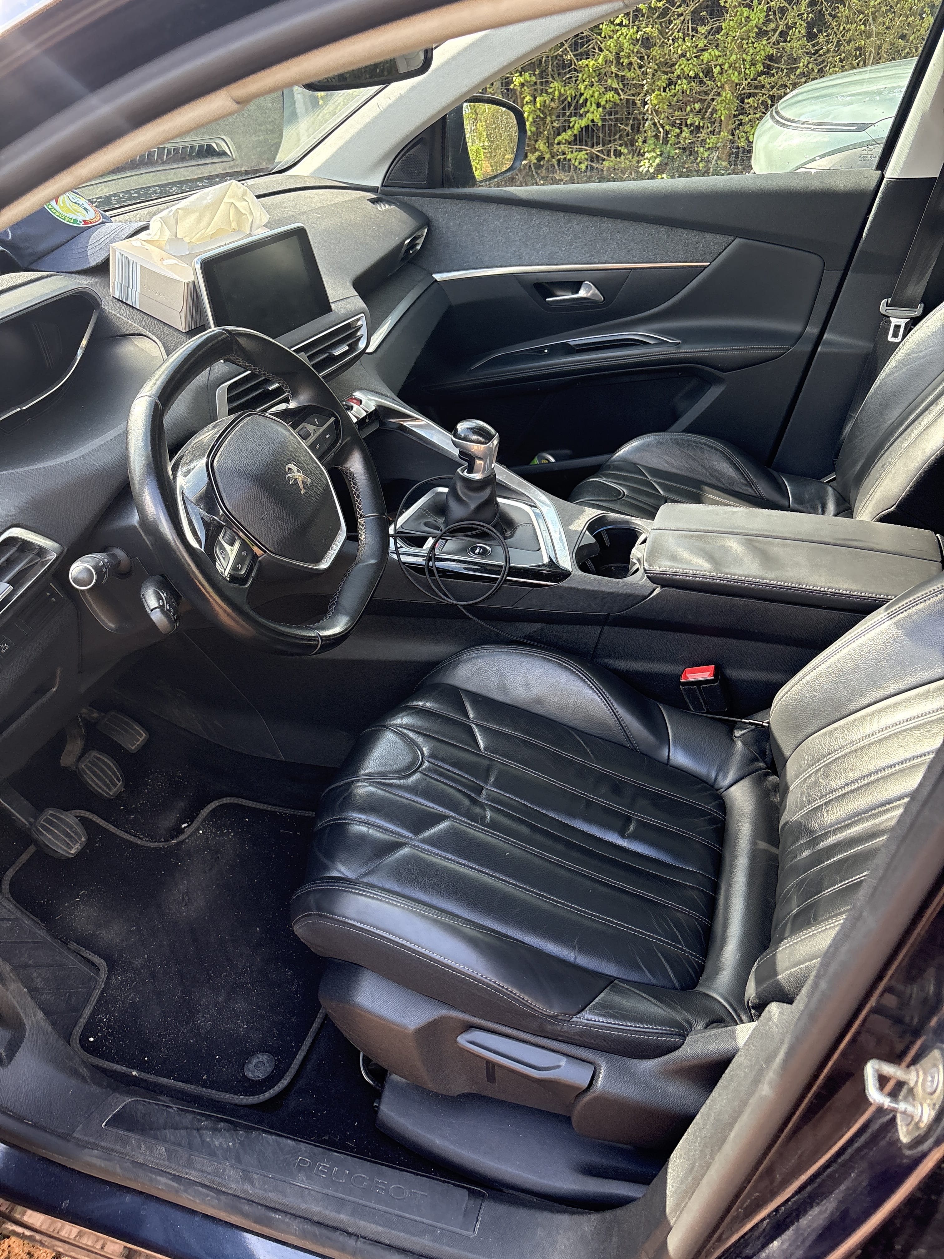 Peugeot e-5008 Allure Premium met GPS