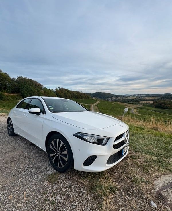 Mercedes-Benz CLA 180 with Cruise control