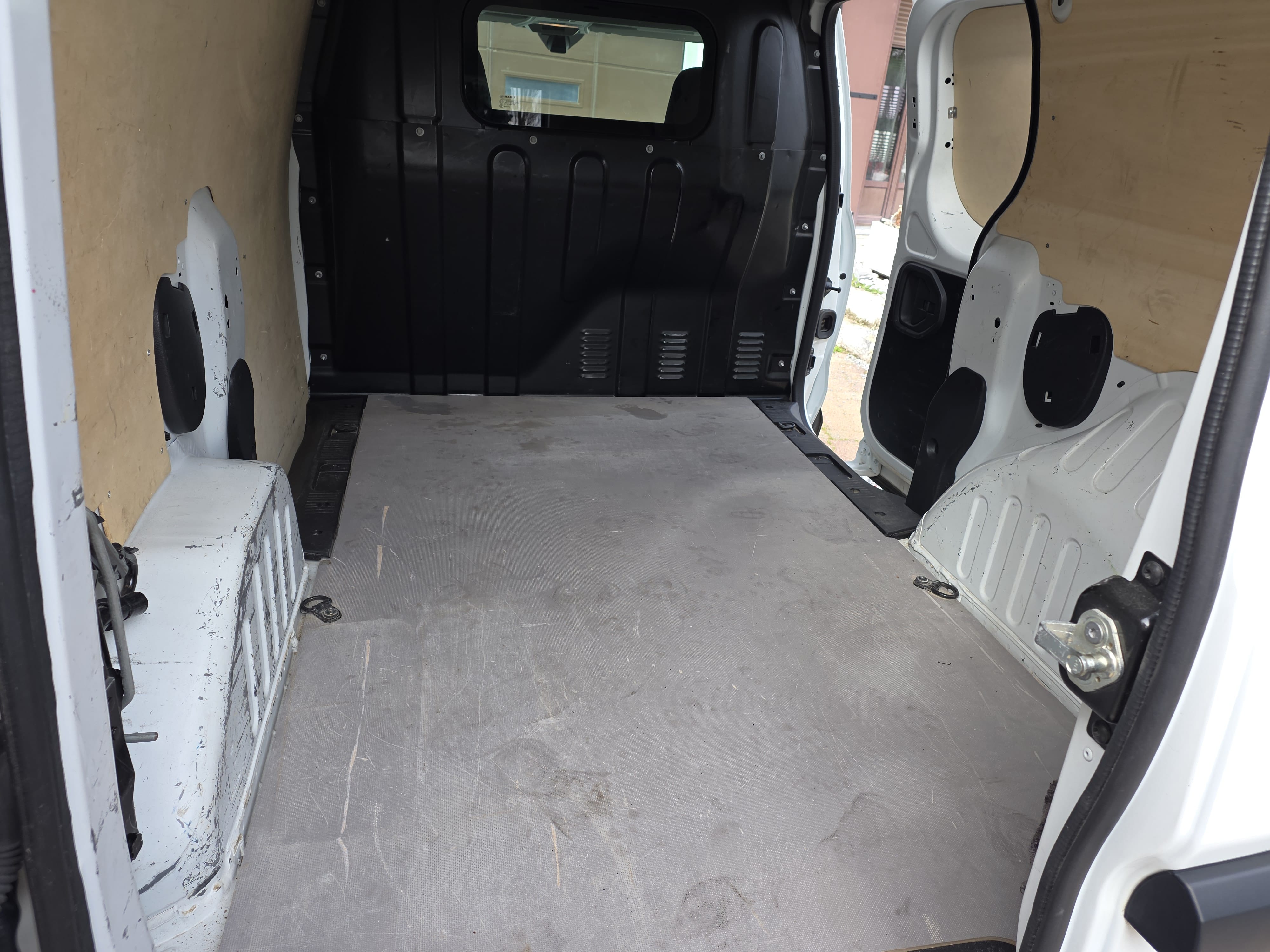 Renault Kangoo Express 1.5 dci eco avec Apple CarPlay
