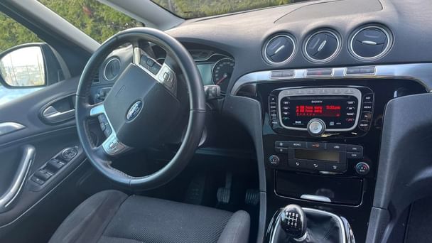 Ford S-Max med Skiboks