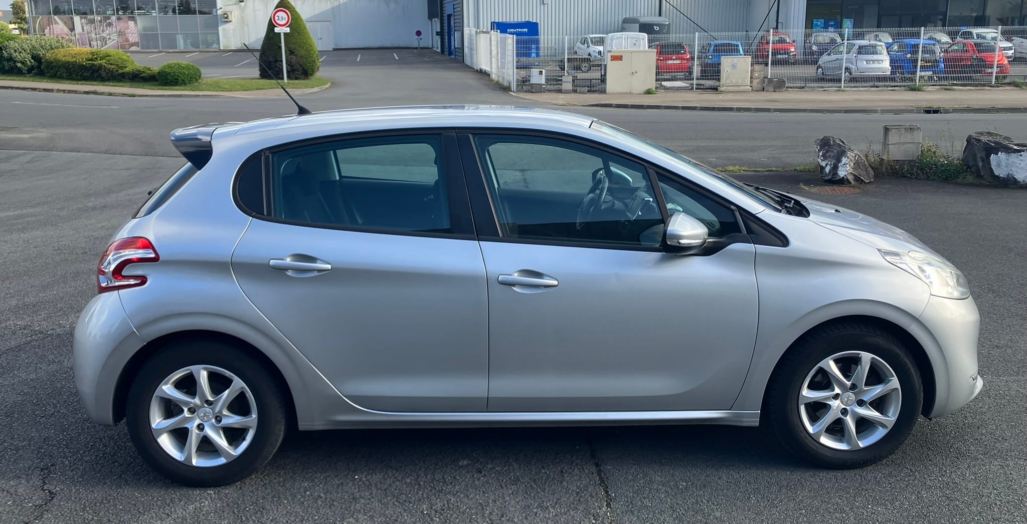 Peugeot 208 avec Climatisation
