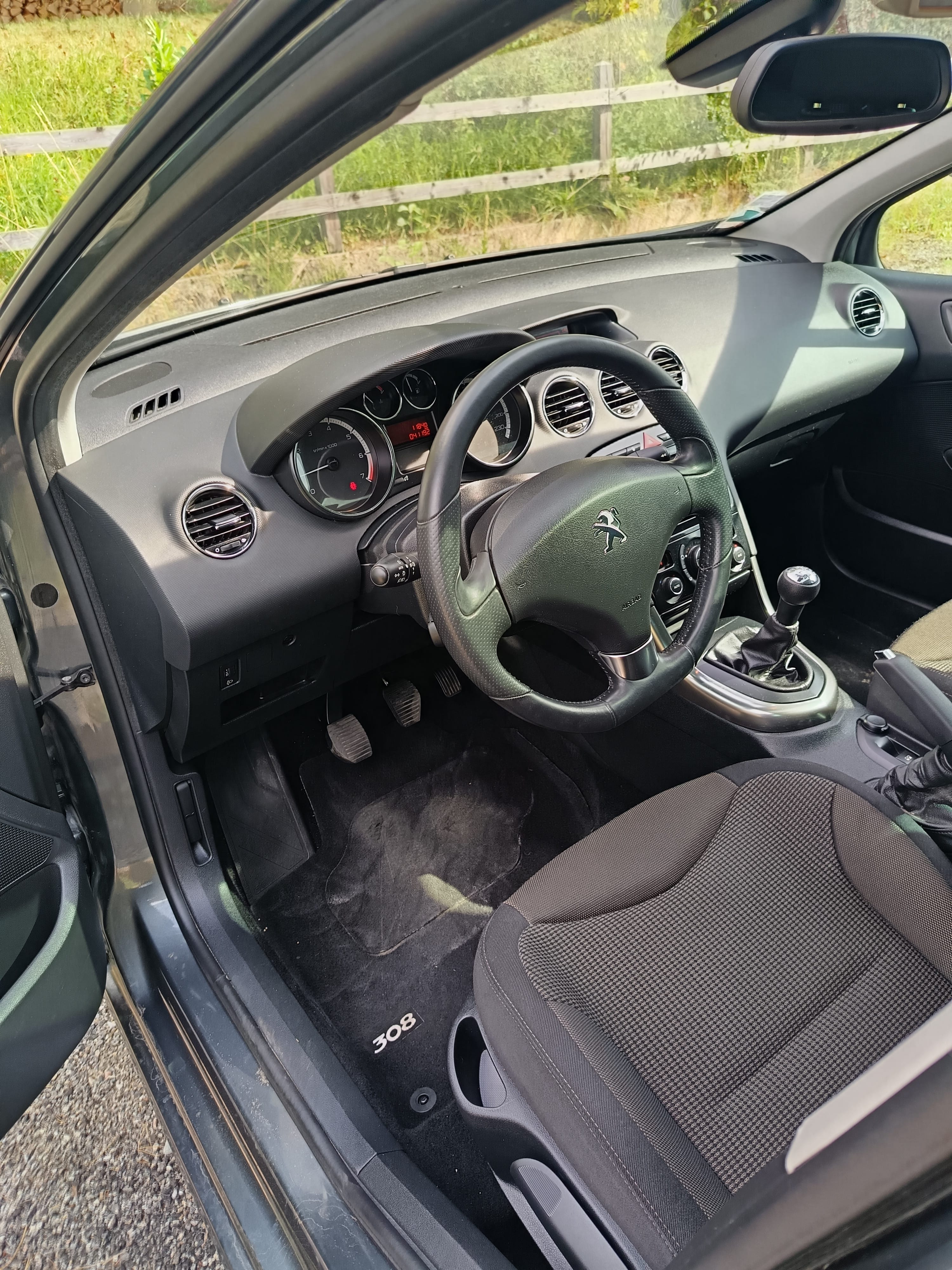 Peugeot 308 SW avec Pneus neige