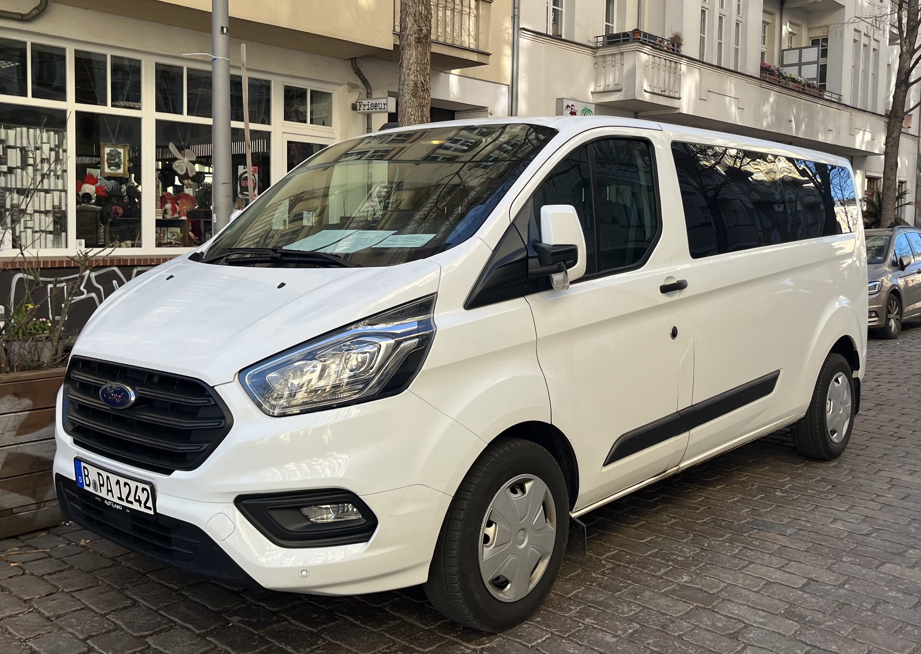 Ford Transit Custom Kombi, 2023, Diesel, 9 Sitze und mehr