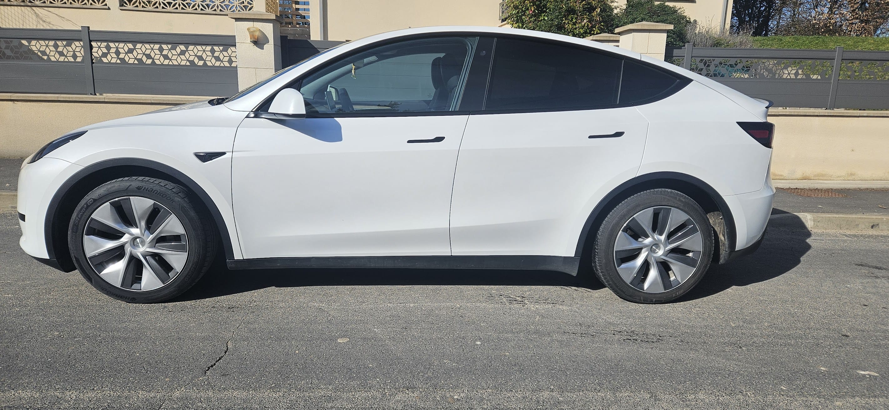 Tesla Model Y Standard Range avec Climatisation