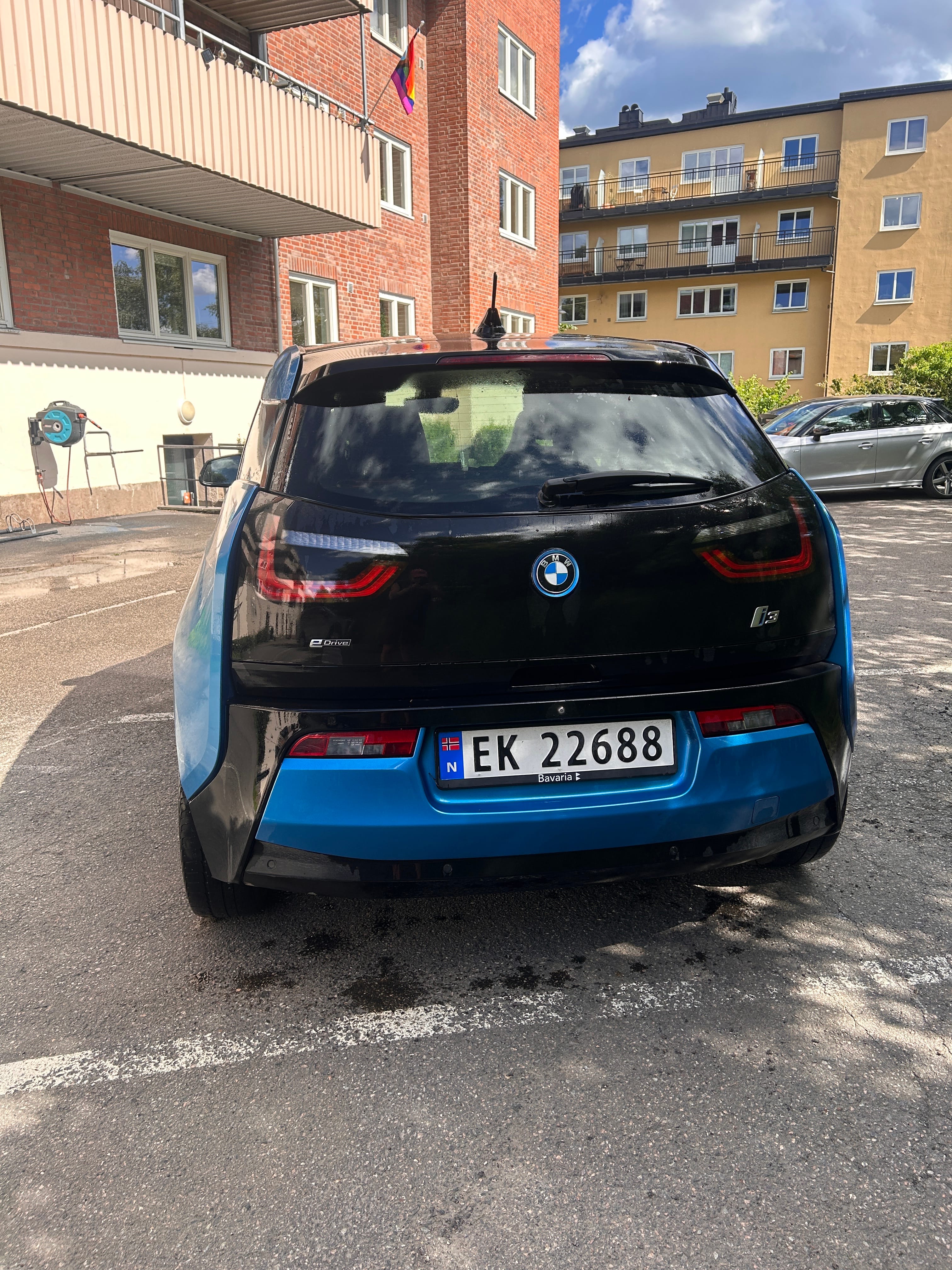 BMW i3s mit Rückfahrkamera