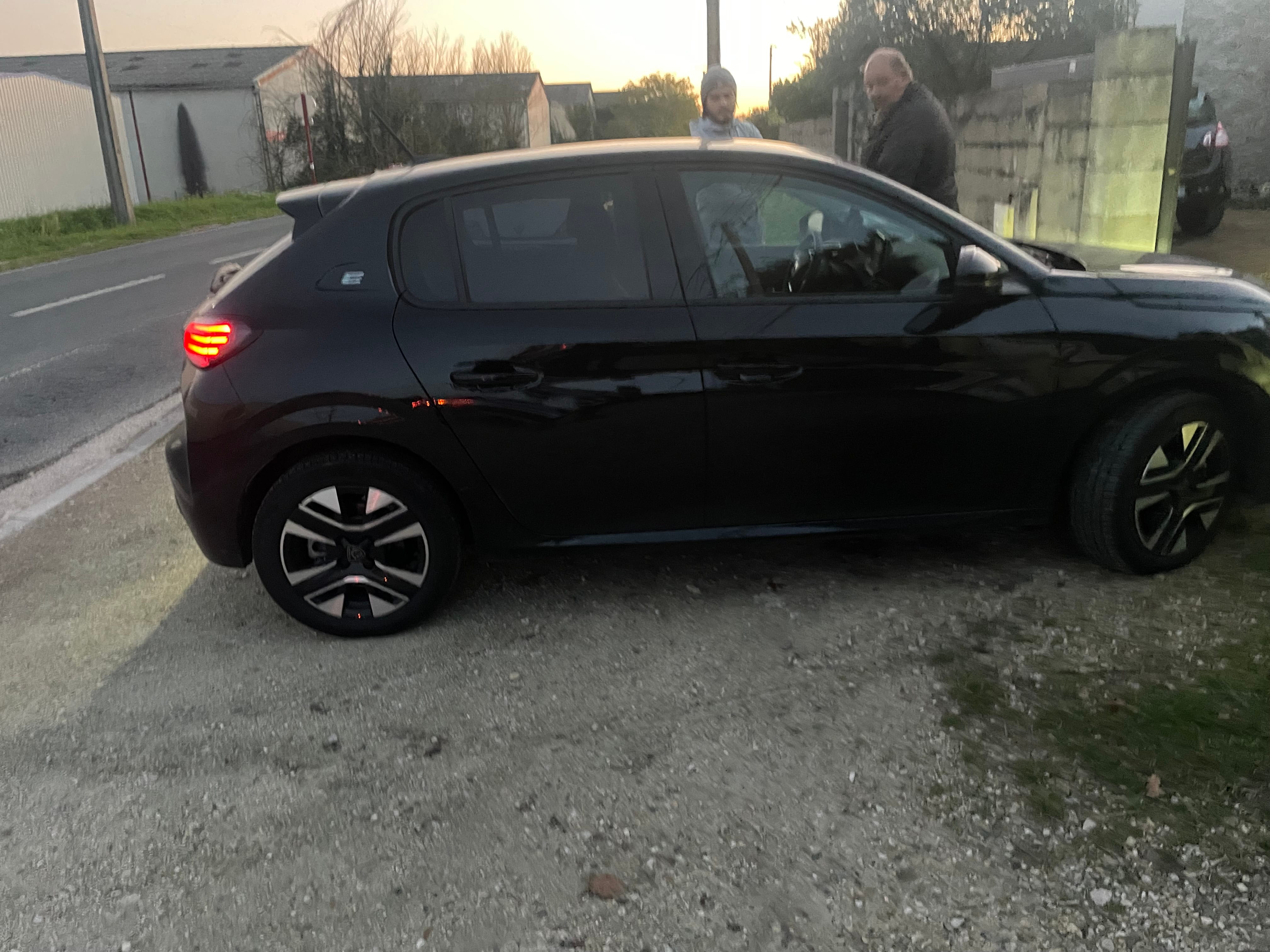 Peugeot 208, 2024, Électrique, automatique
