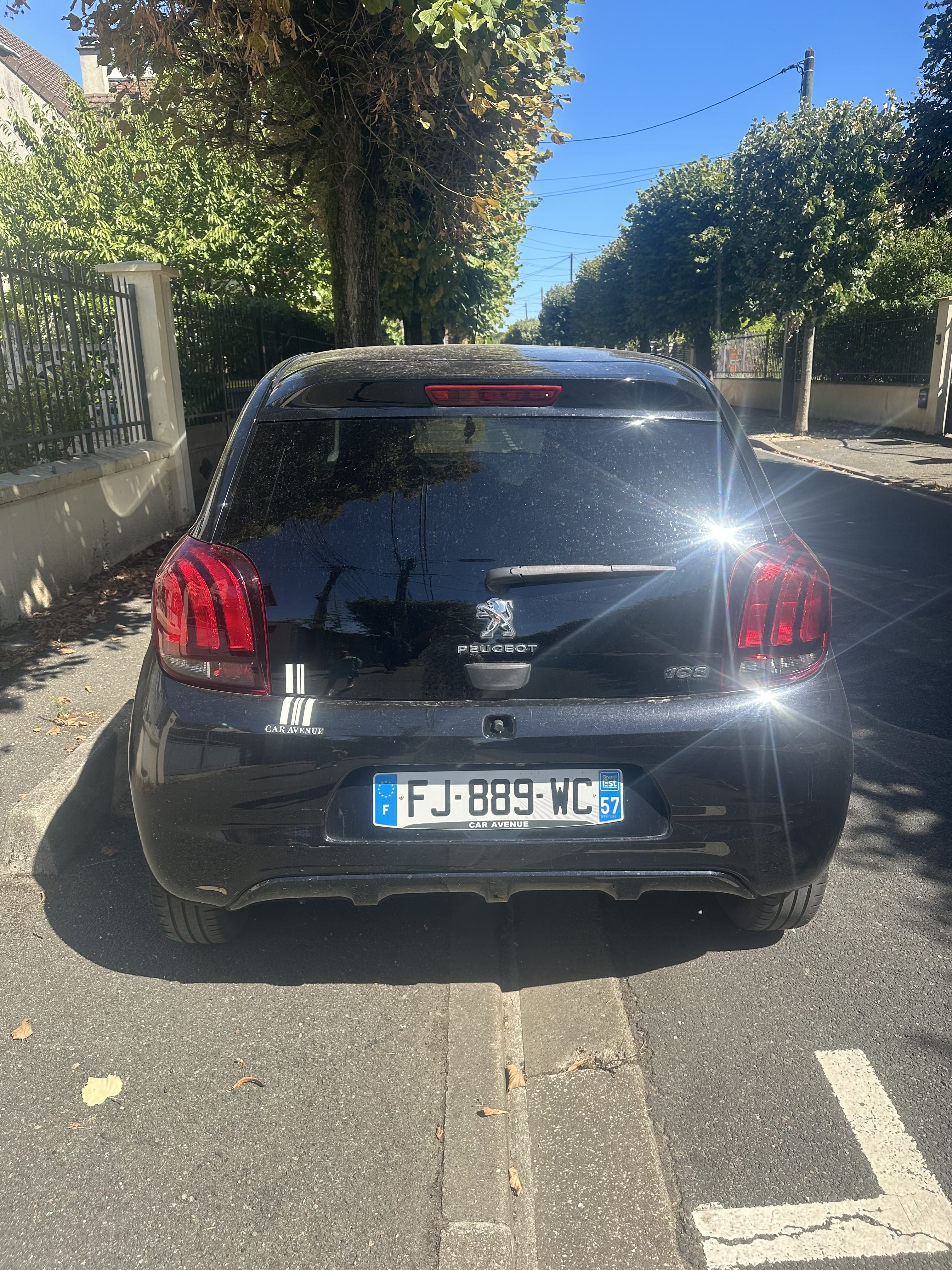 Peugeot 108 avec Siège bébé