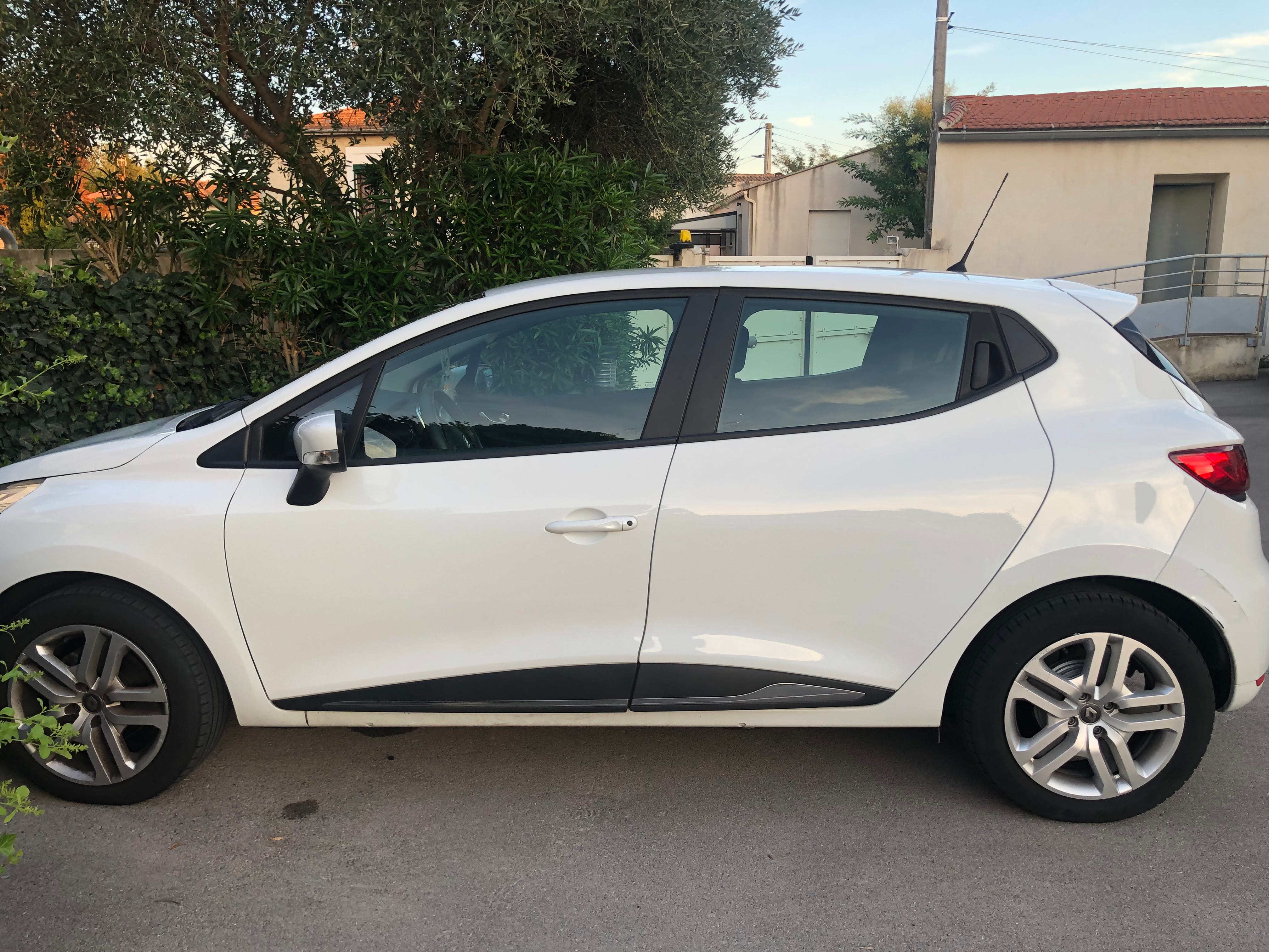Renault Clio avec Climatisation