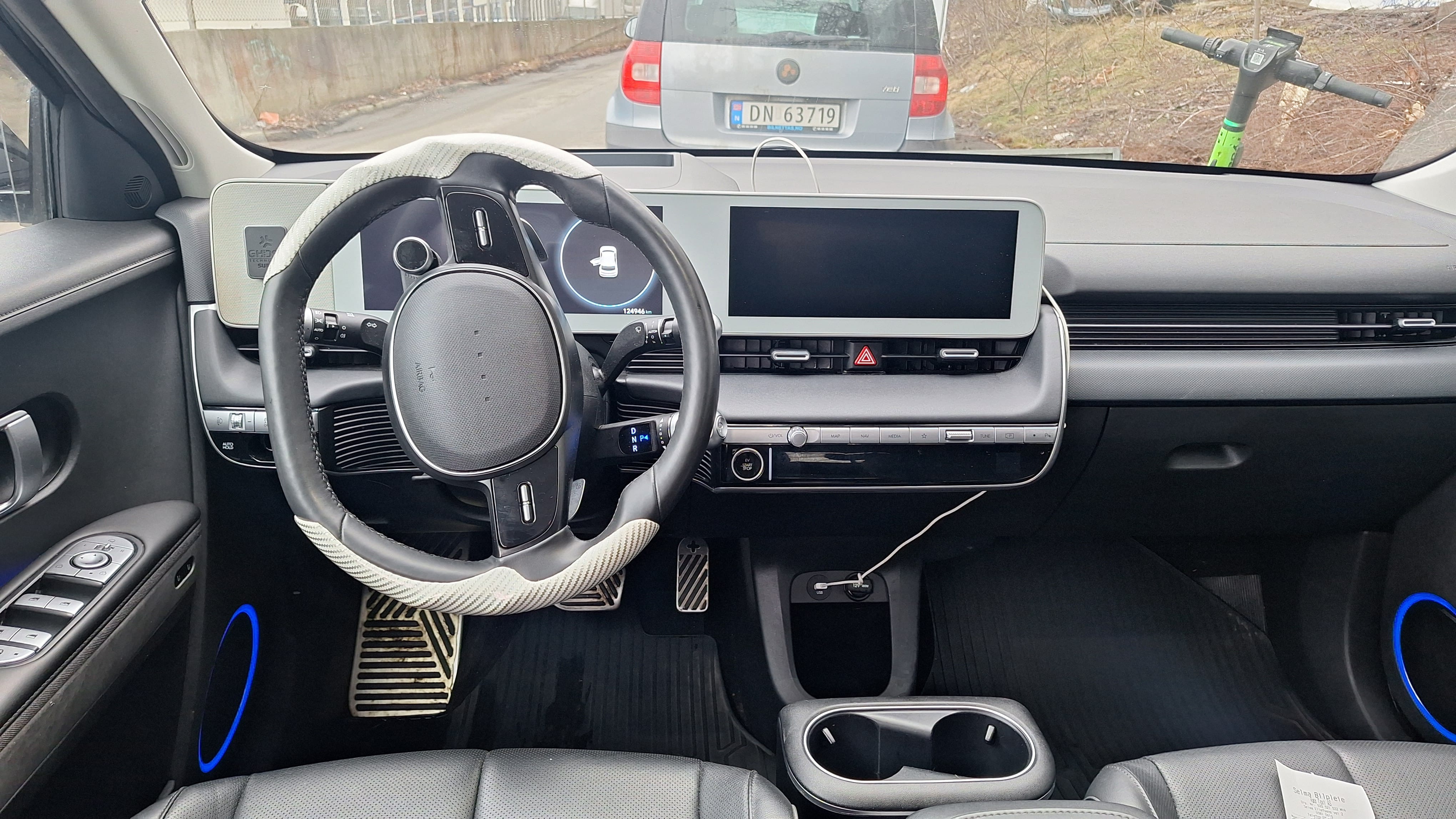 Hyundai Ioniq 5 with Baby seat