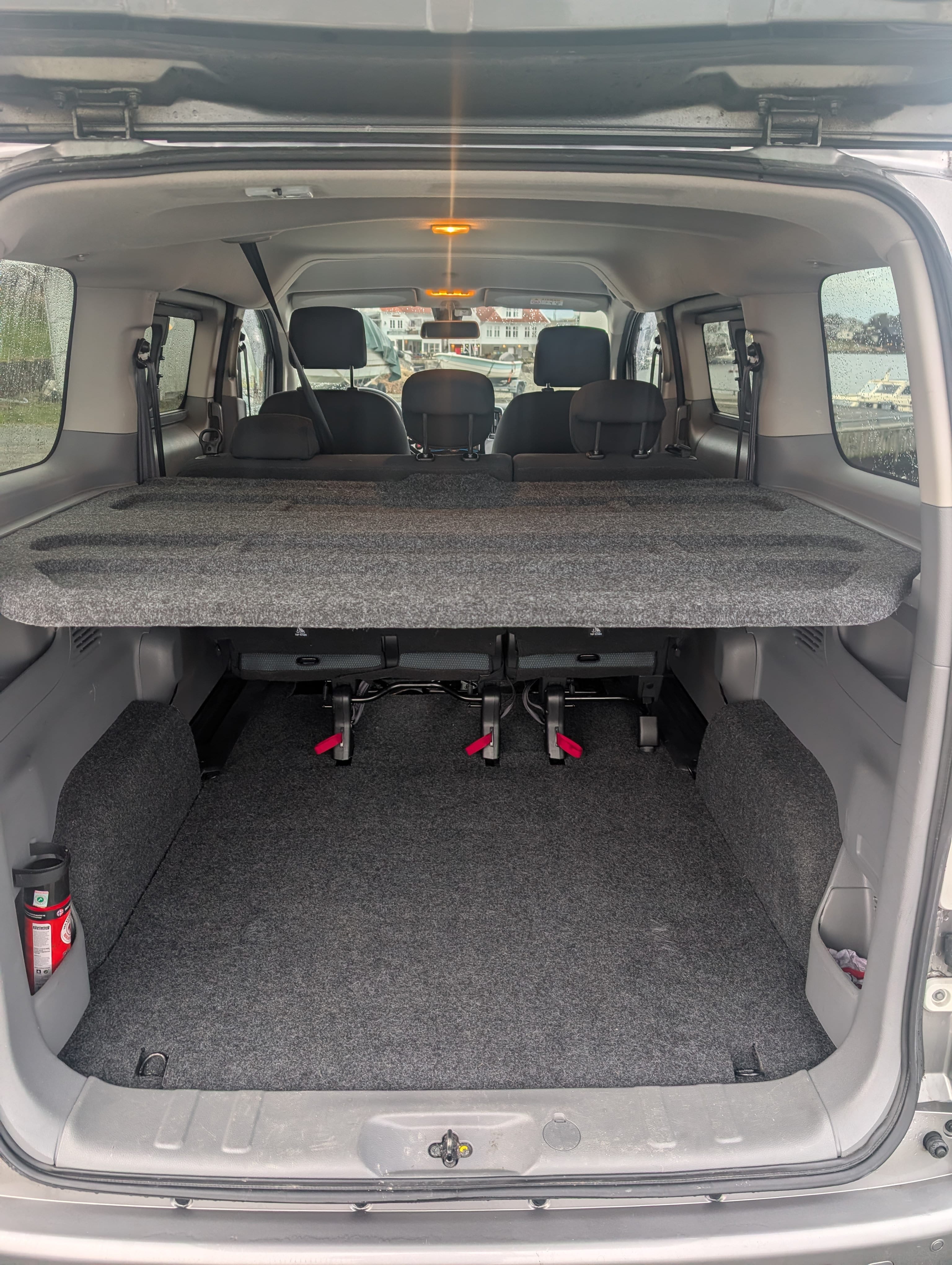 Nissan e-NV200 Evalia with Hitch