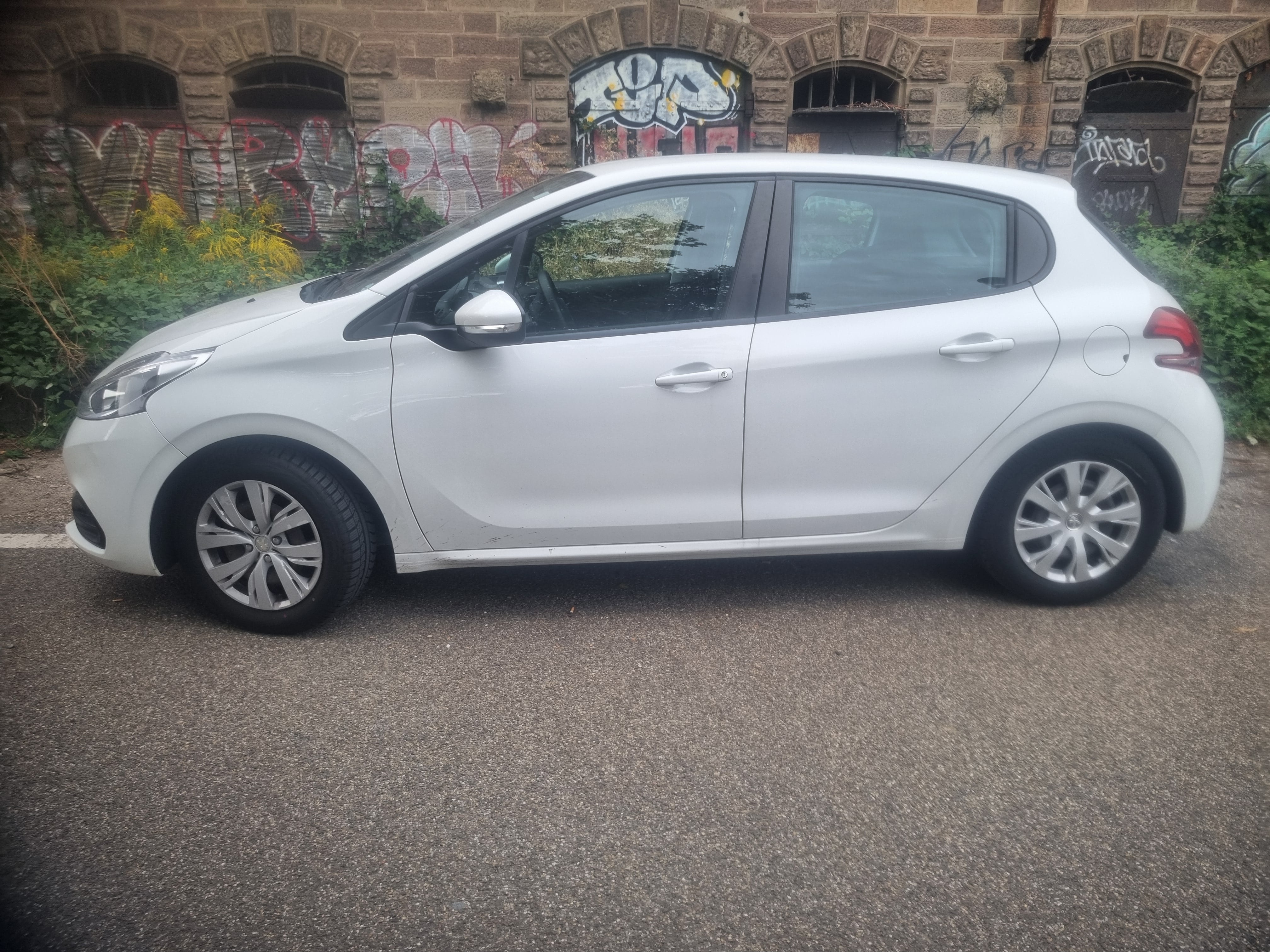 Peugeot 208 avec Climatisation