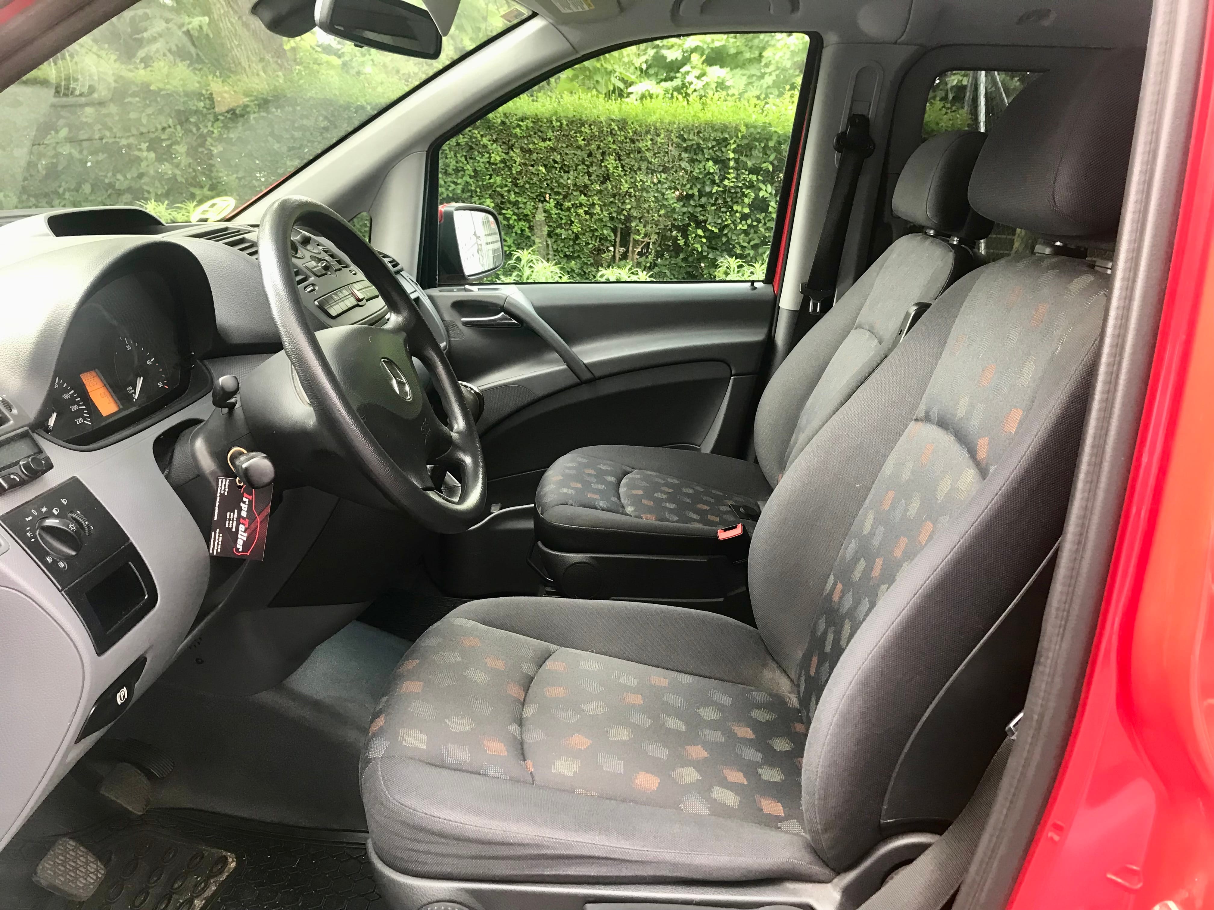 Mercedes-Benz Vito Tourer 8 plazas 2.15 CDI 115CV con Silla infantil