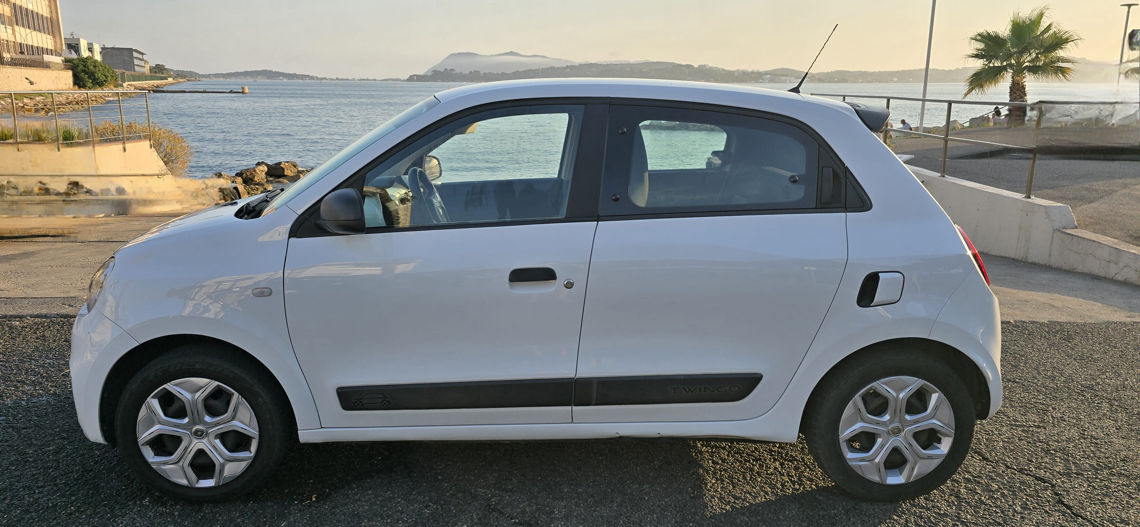Renault Twingo III Ethanol E85 con Control de velocidad