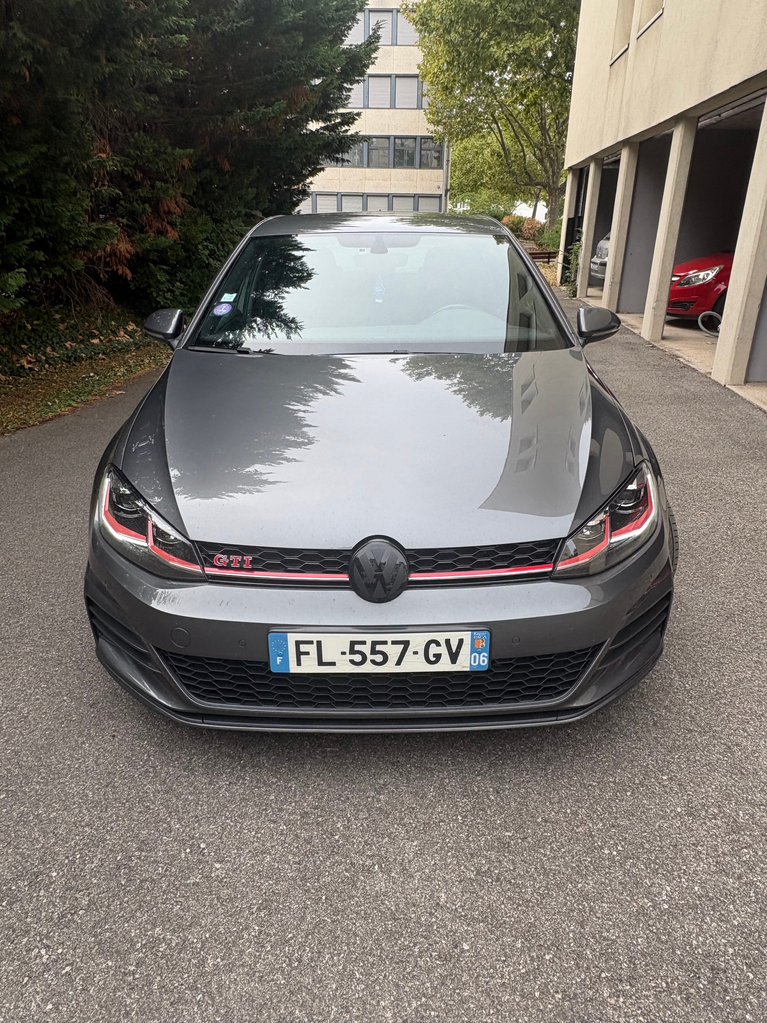 Volkswagen Golf 245 chv, 2019, Essence 98, automatique