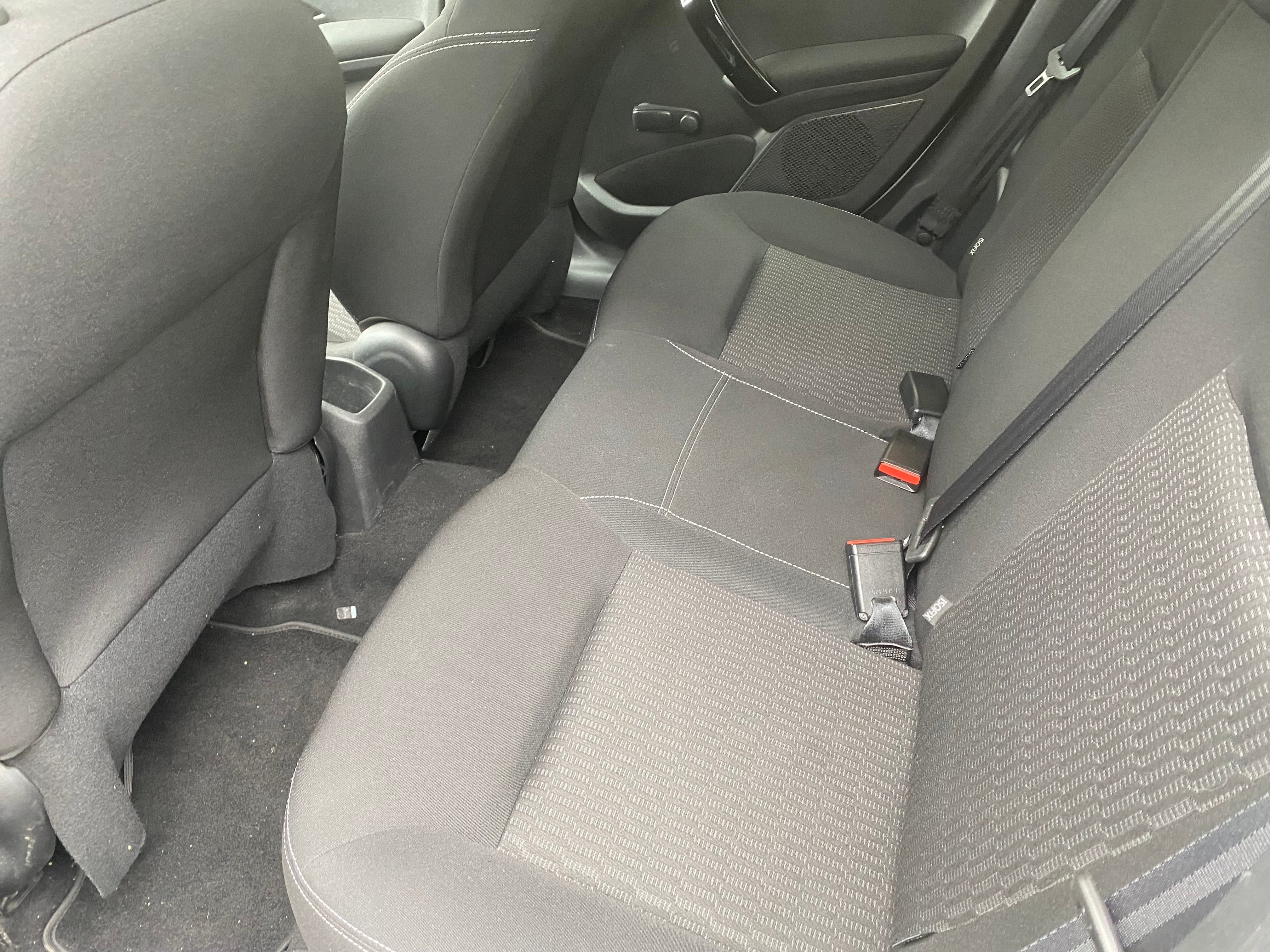 Peugeot 208 avec Climatisation