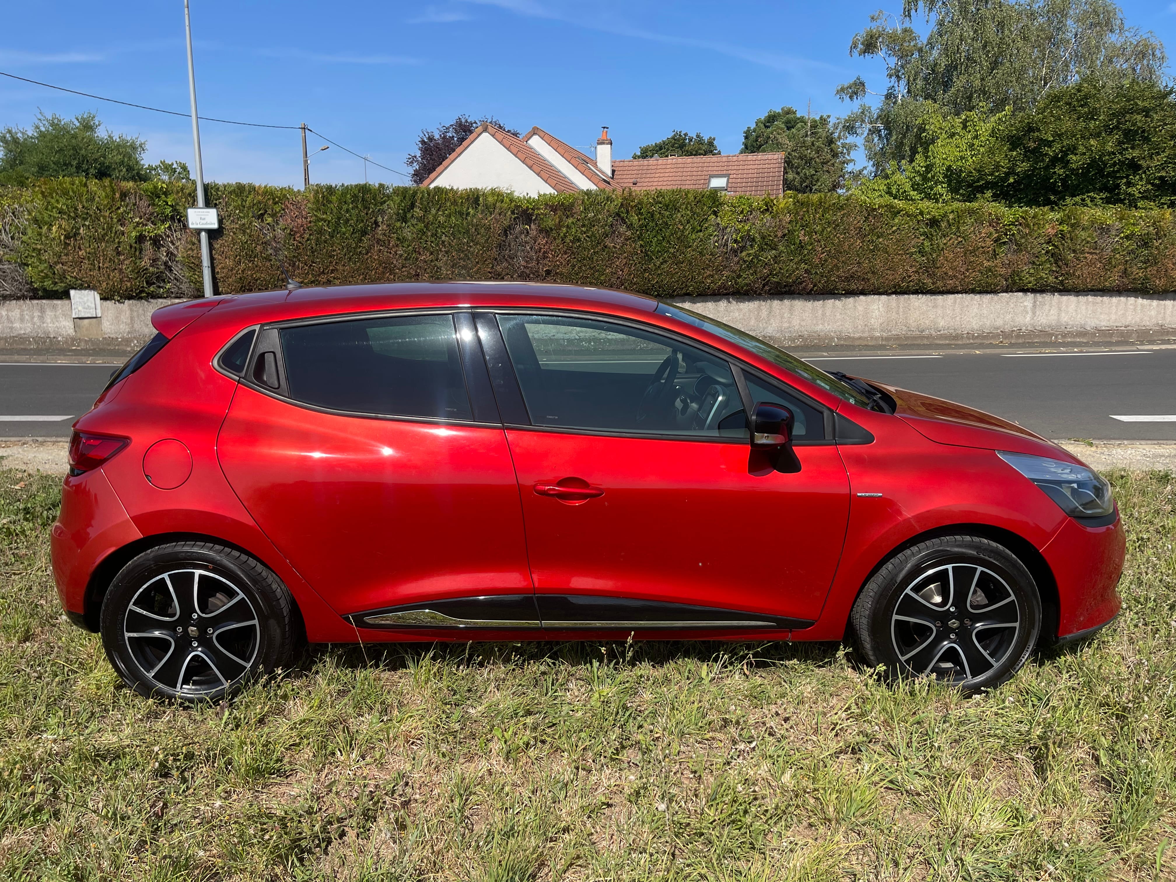 Renault Clio Limited 1.2 16V avec Audio Bluetooth