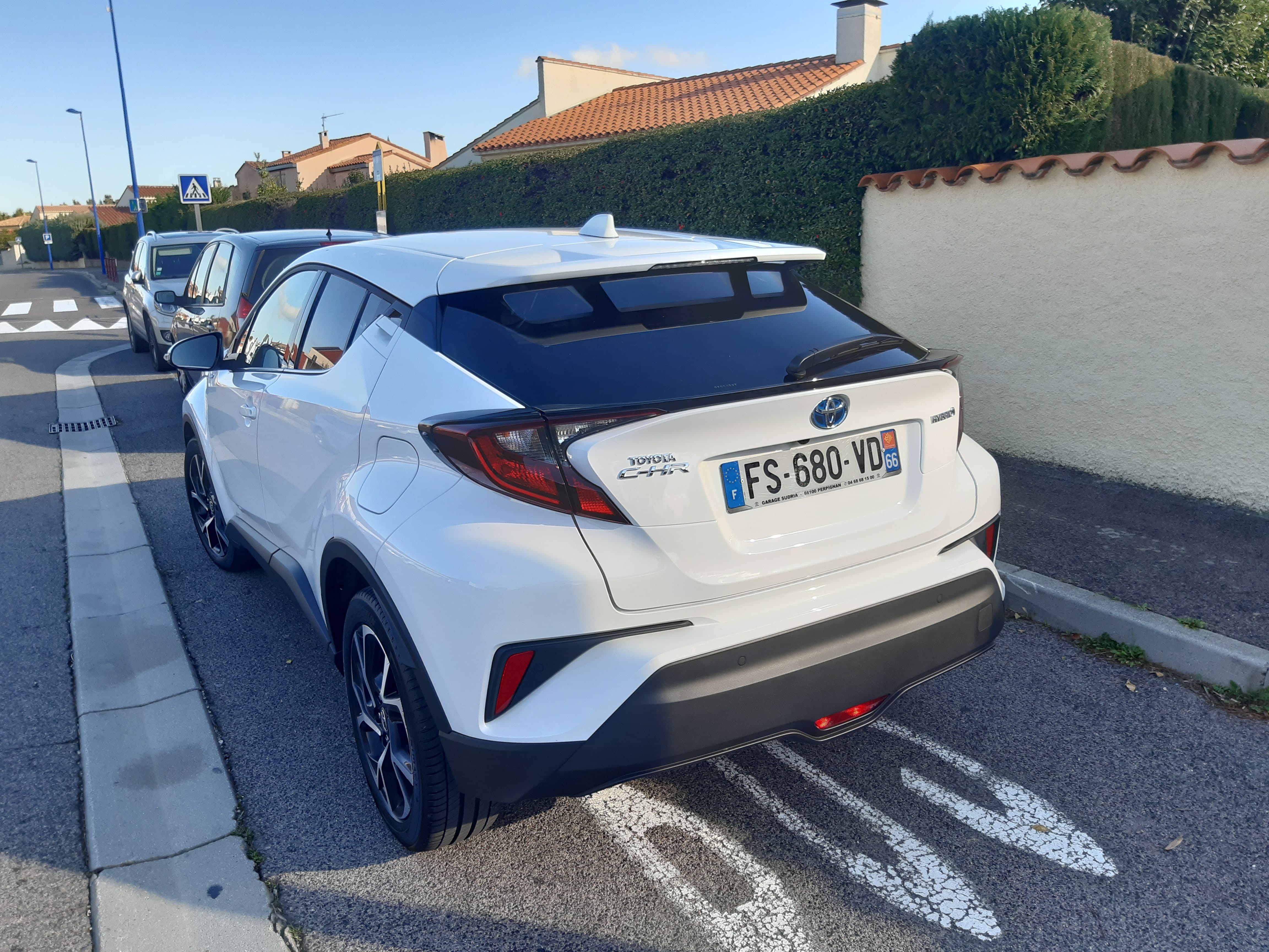 Toyota C-HR 1.6 Hybride avec GPS