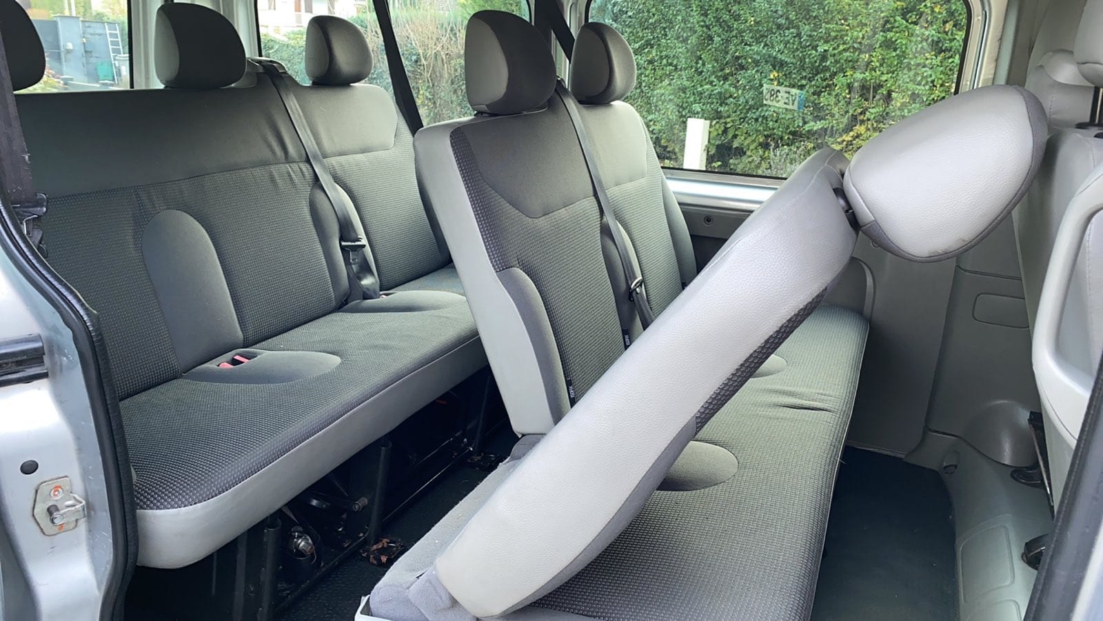 Opel Vivaro Combi 2.0 CDTI 9 places minibus avec Siège bébé