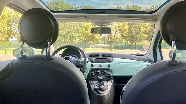 Fiat 500 Louez la Nouvelle Fiat 500 – Citadine Iconique, Économique & Confortable à Bordeaux ! avec Climatisation