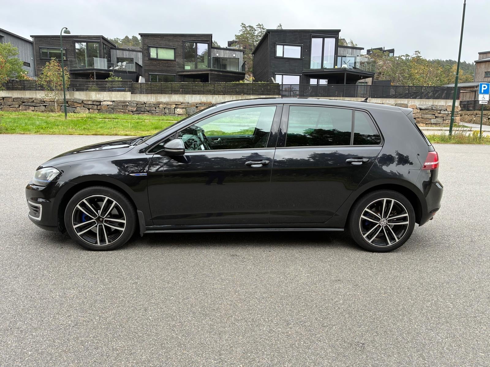 Volkswagen Golf GTE med Aircondition