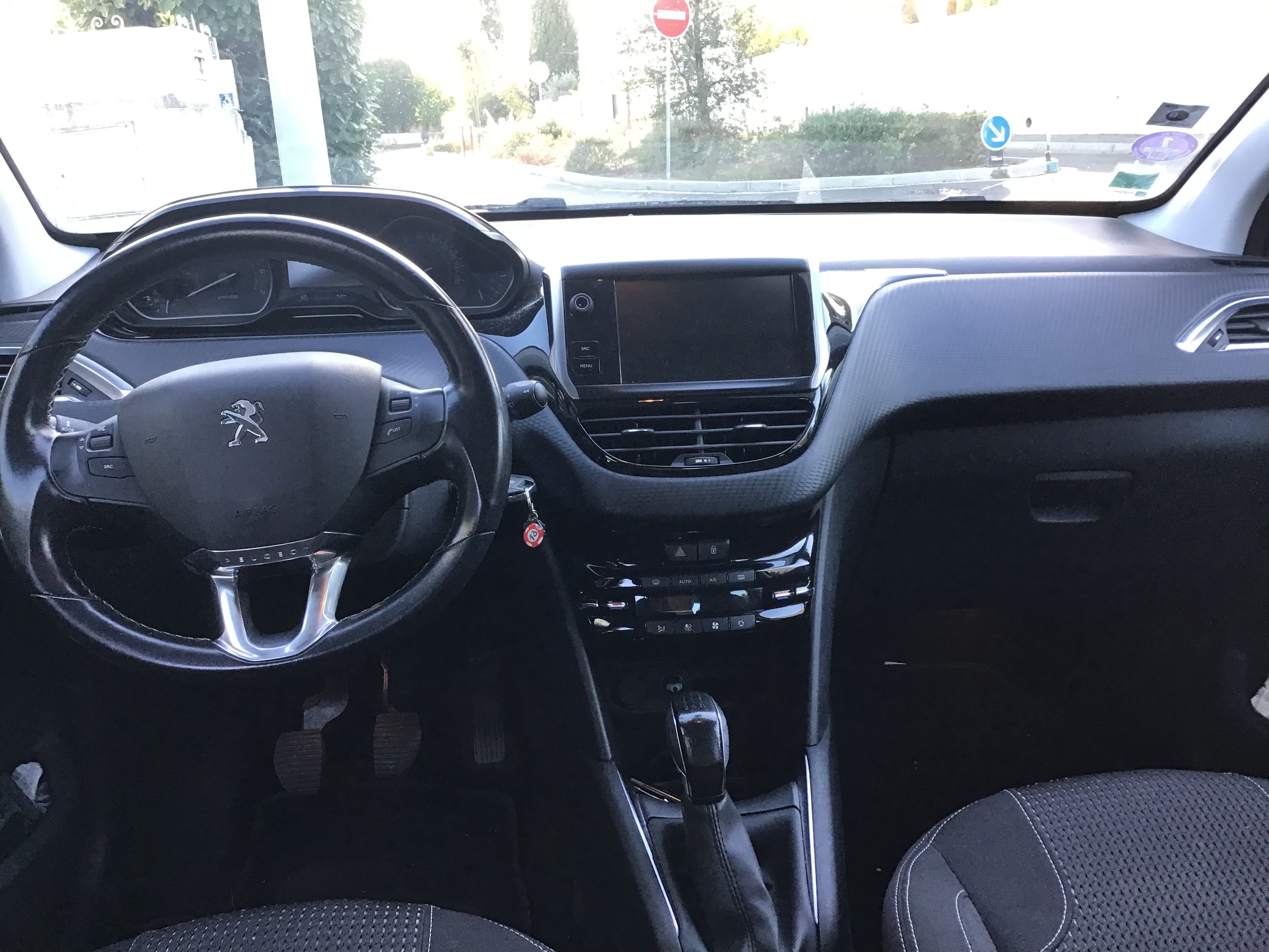 Peugeot 208 avec Régulateur de vitesse