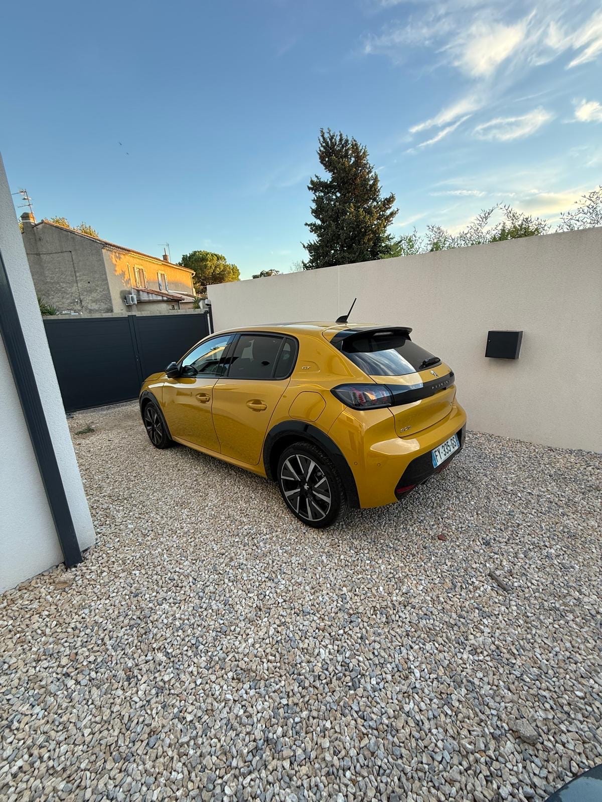 Peugeot 208 GT Line avec GPS
