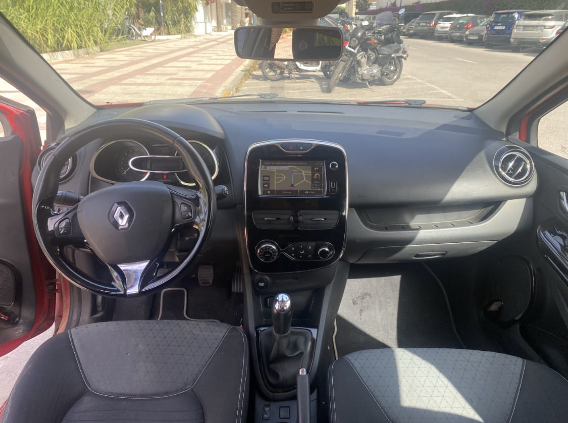 Renault Clio with Cruise control