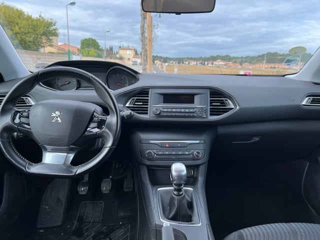 Peugeot 308 1.5 HDI 130 cv avec Régulateur de vitesse