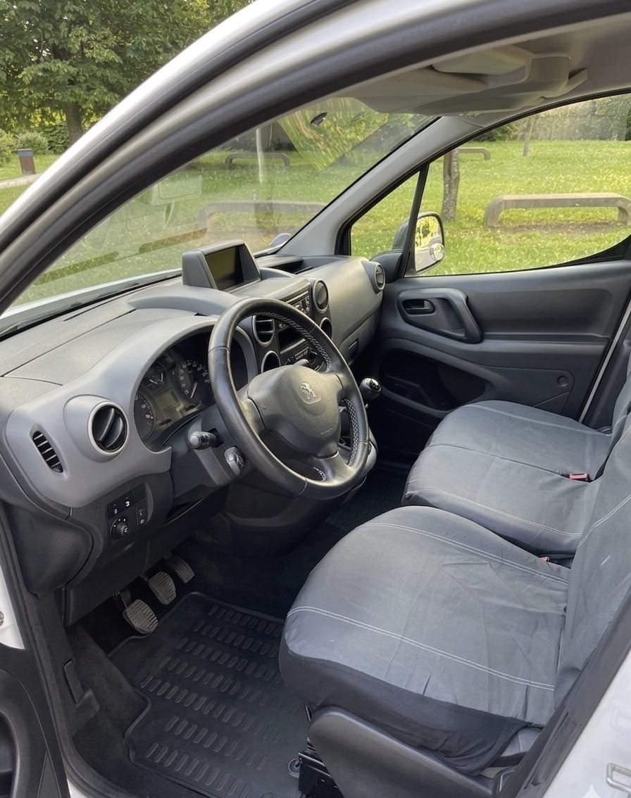 Peugeot Partner avec GPS