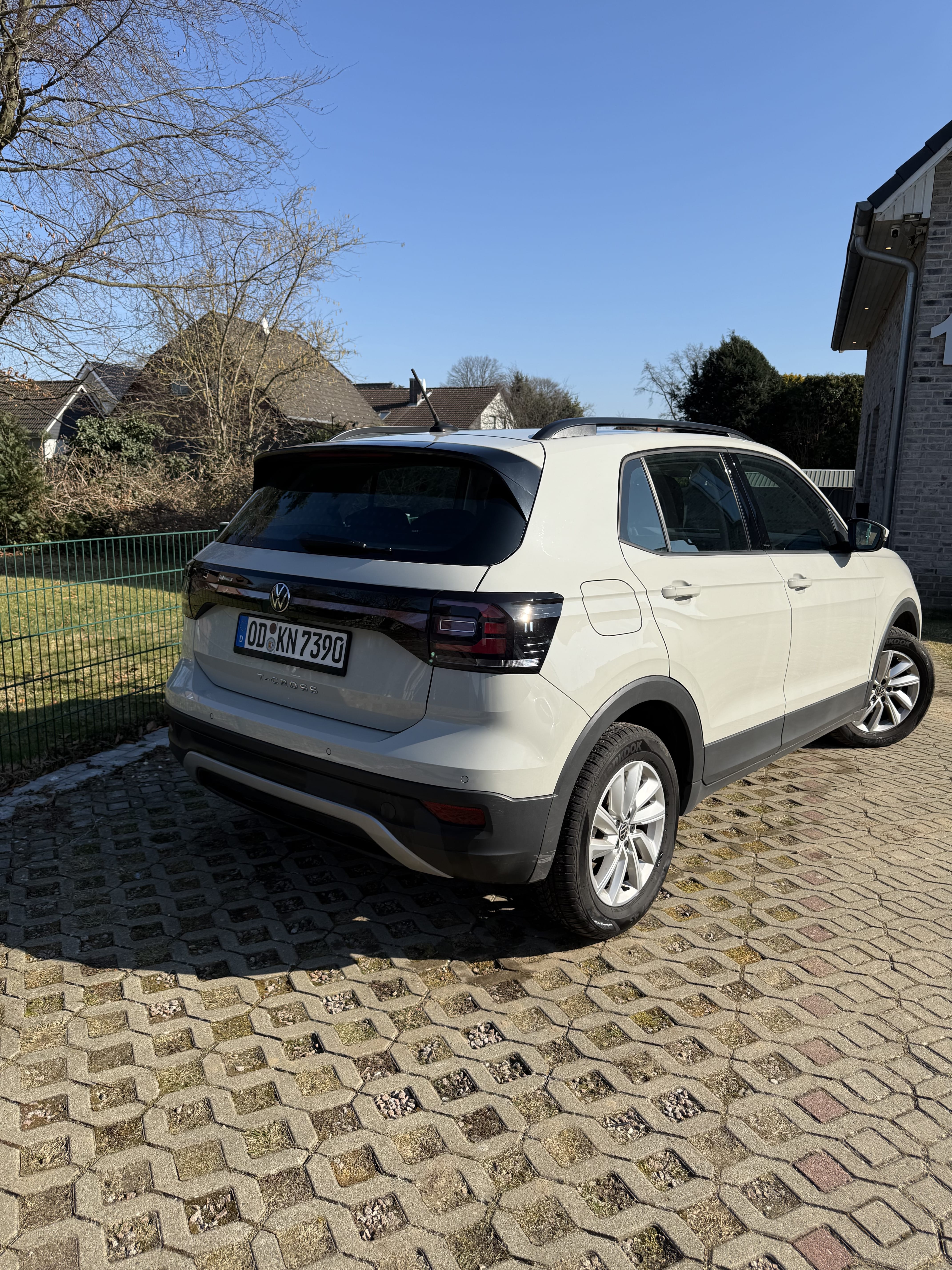 Volkswagen T-Cross mit Navigationsgerät