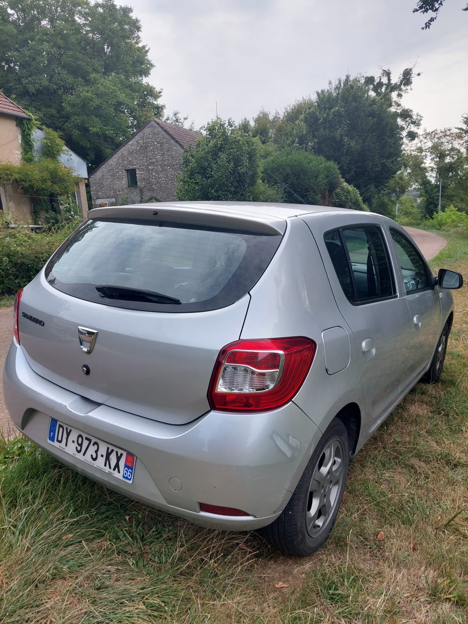 Dacia Sandero  Libre service 24/7 !!