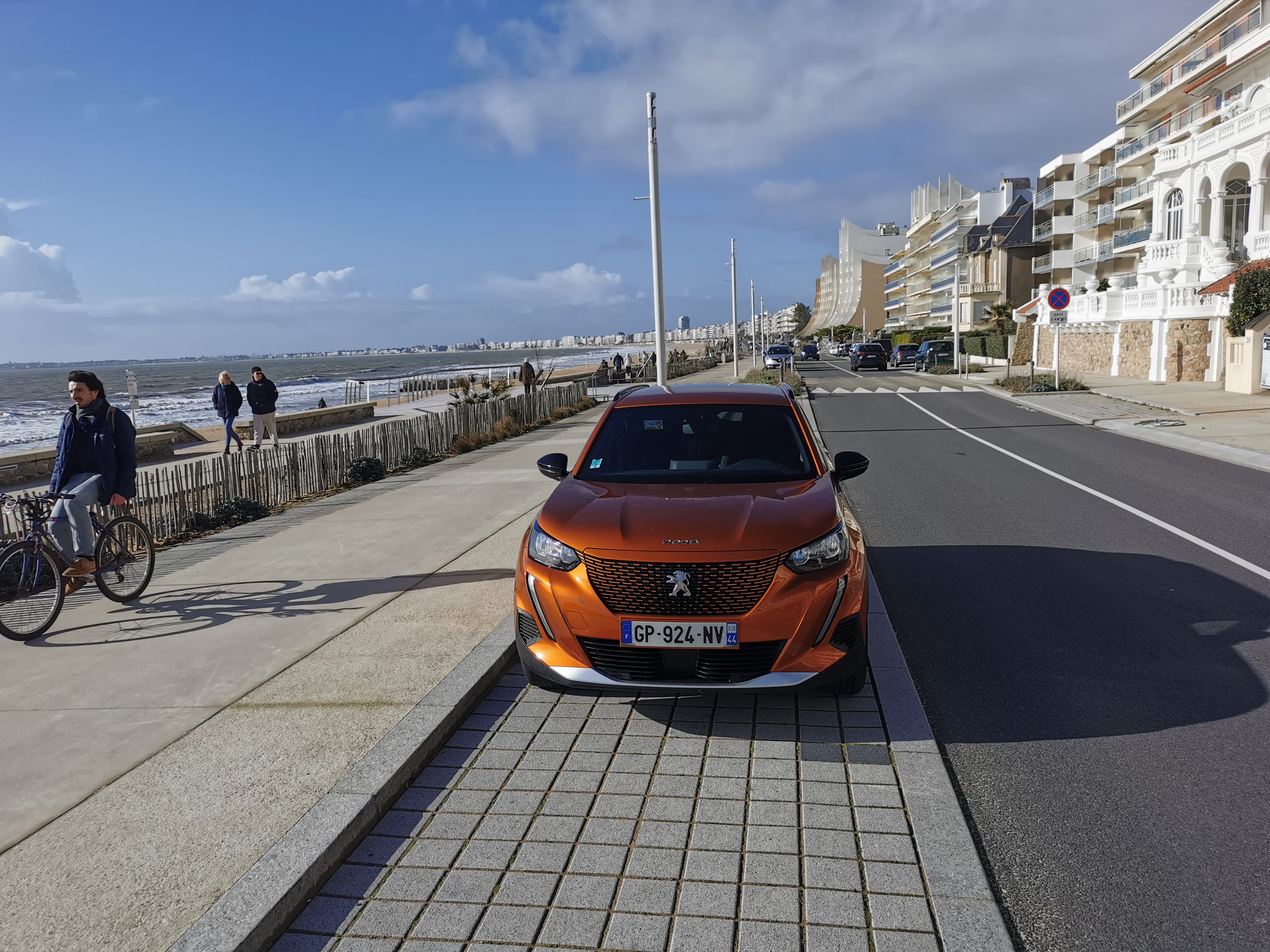 Peugeot e-2008 Electrique avec Audio Bluetooth