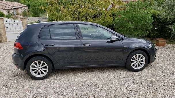Volkswagen Golf Louez la Volkswagen Golf TDI – Confort, Technologie et Performance ! avec Climatisation